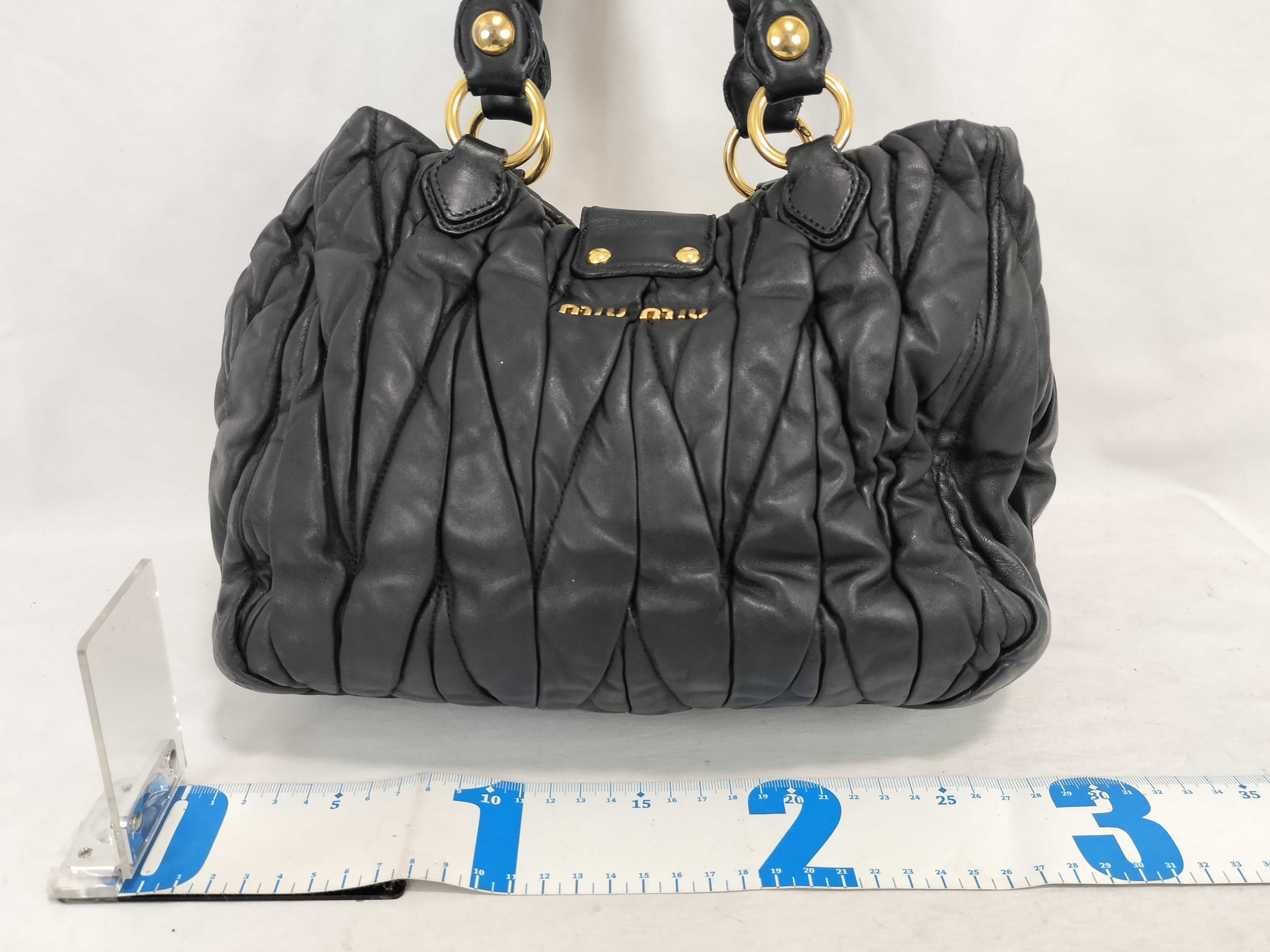 Gathered Leather Handbag Shoulder Bag Black Serial Handbag — view 2