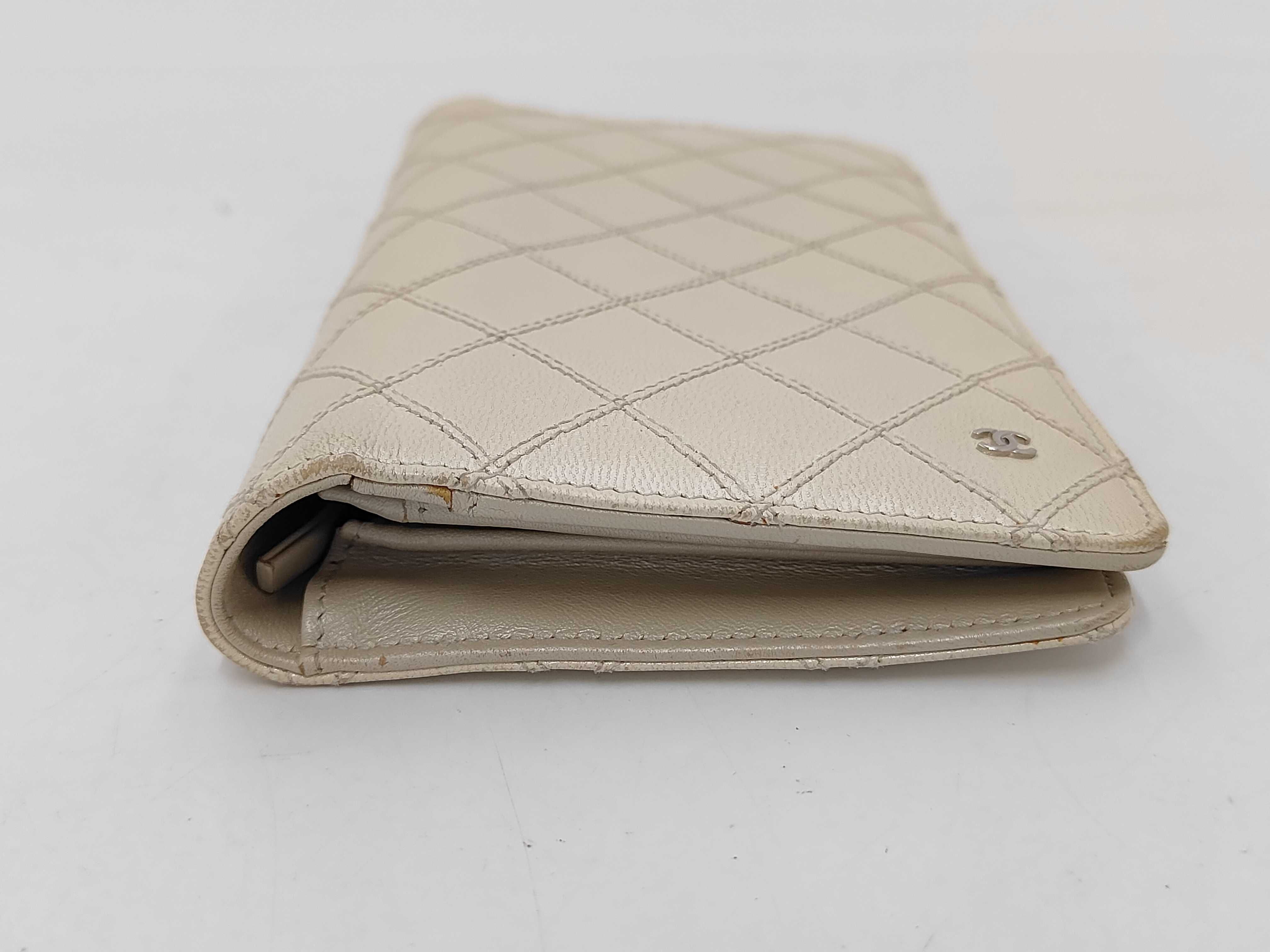 wallet — view 3