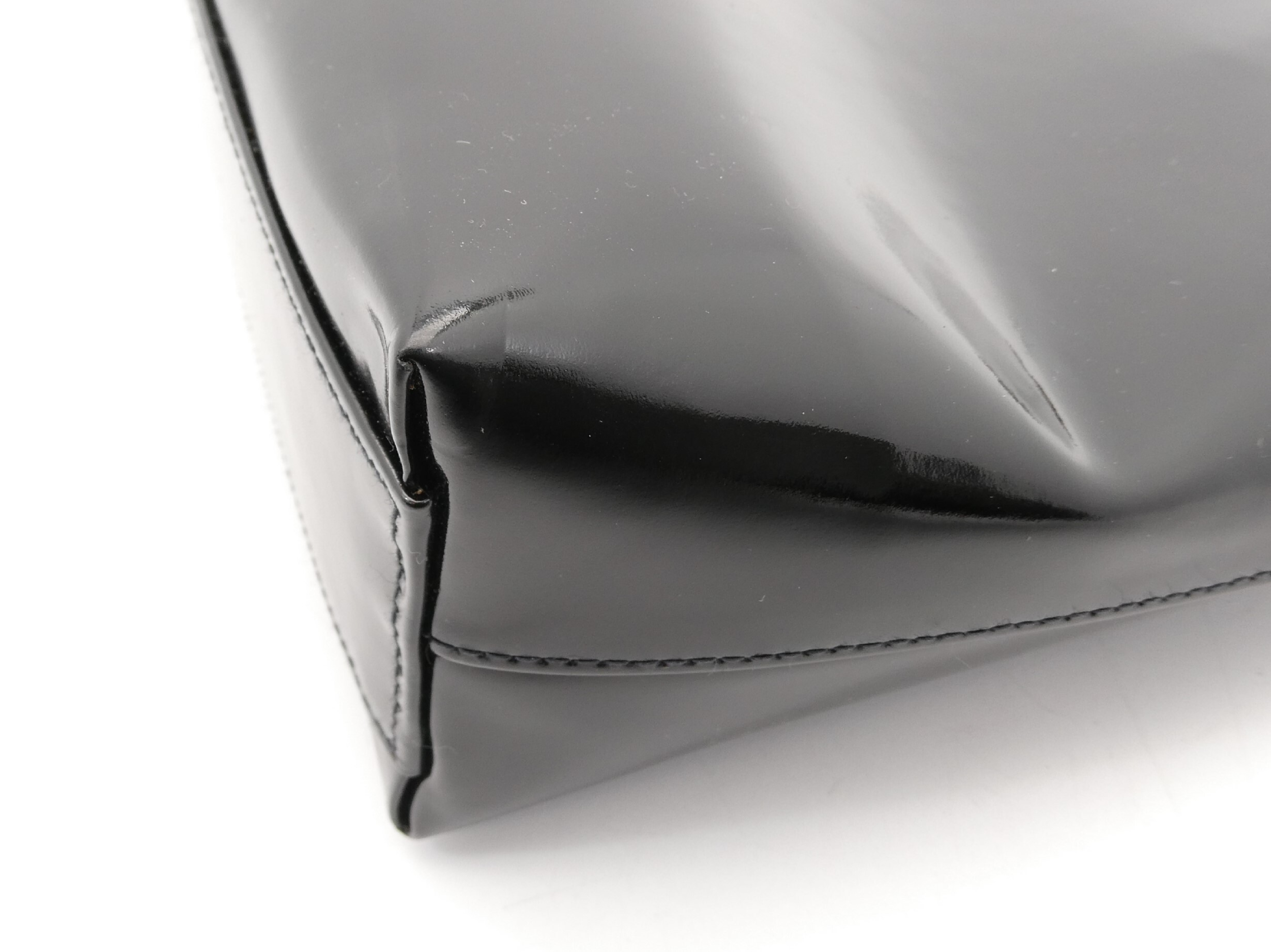 Coco Mark Enamel Chain Shoulder Bag — view 10