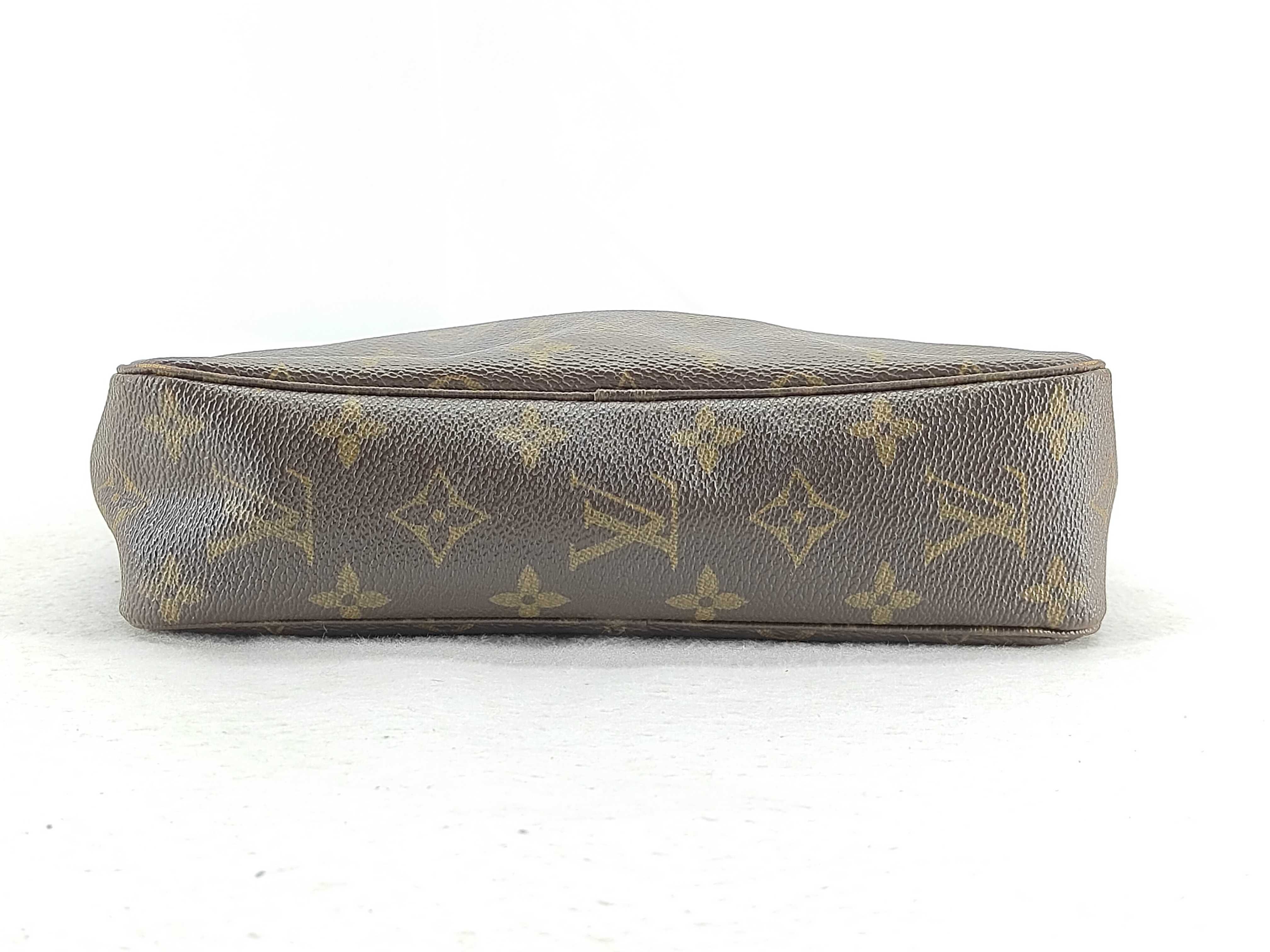Trousses Toilette 23 Monogram M47524 Pouch — view 4