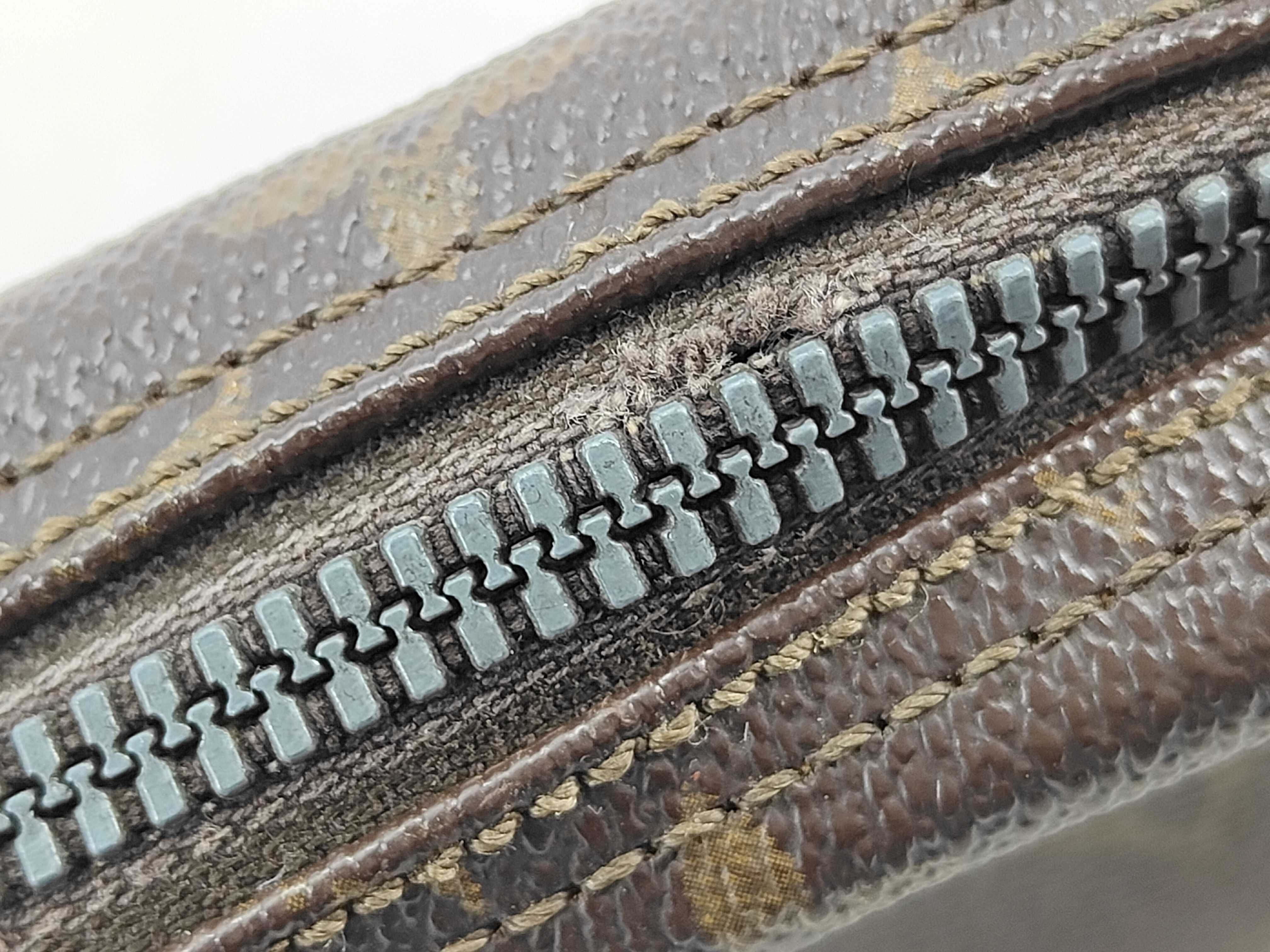 Trousses Toilette 23 Monogram M47524 Pouch — view 6