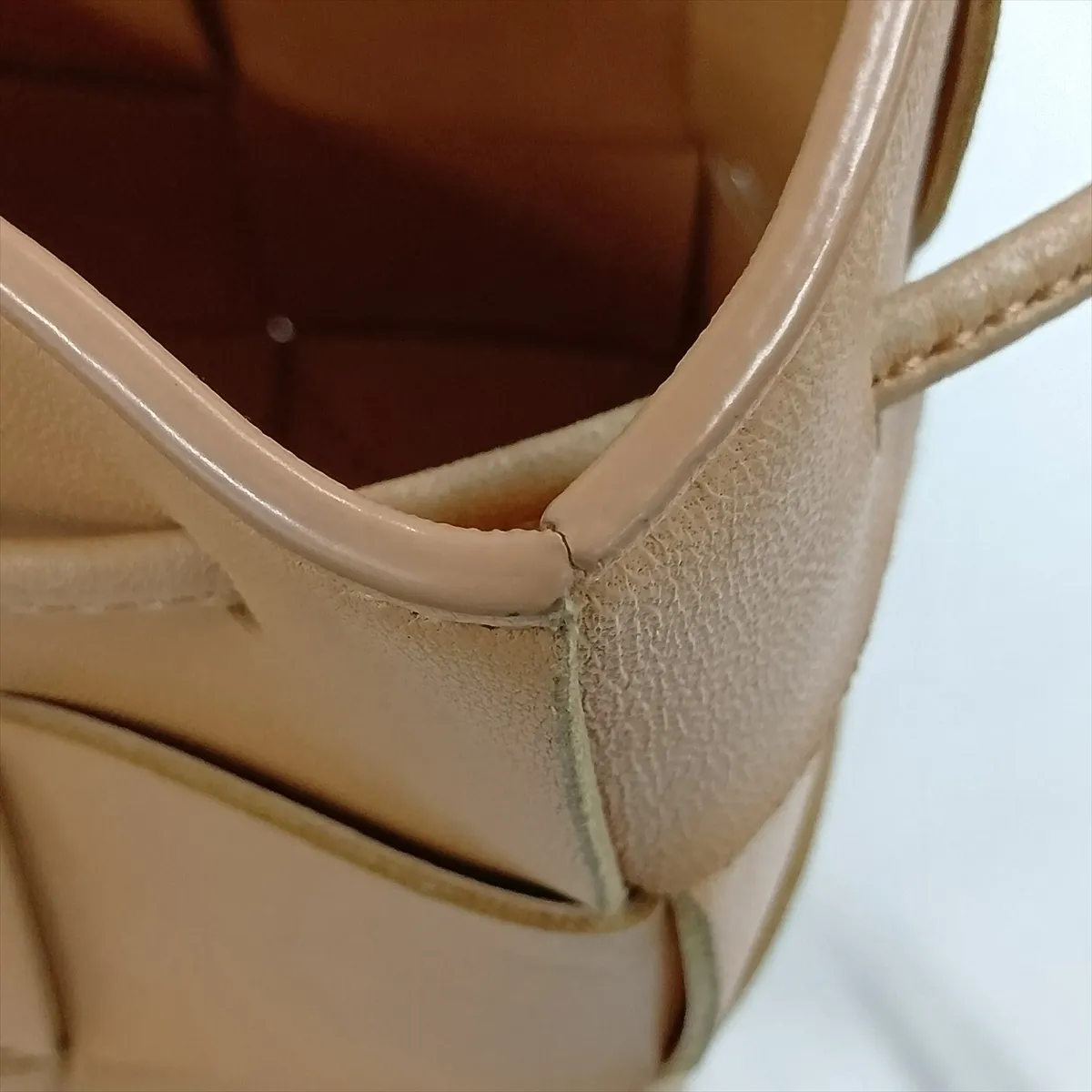 Maxi Intrecciato Mini Crossbody Bag Leather Shoulder Bag Beige — view 9