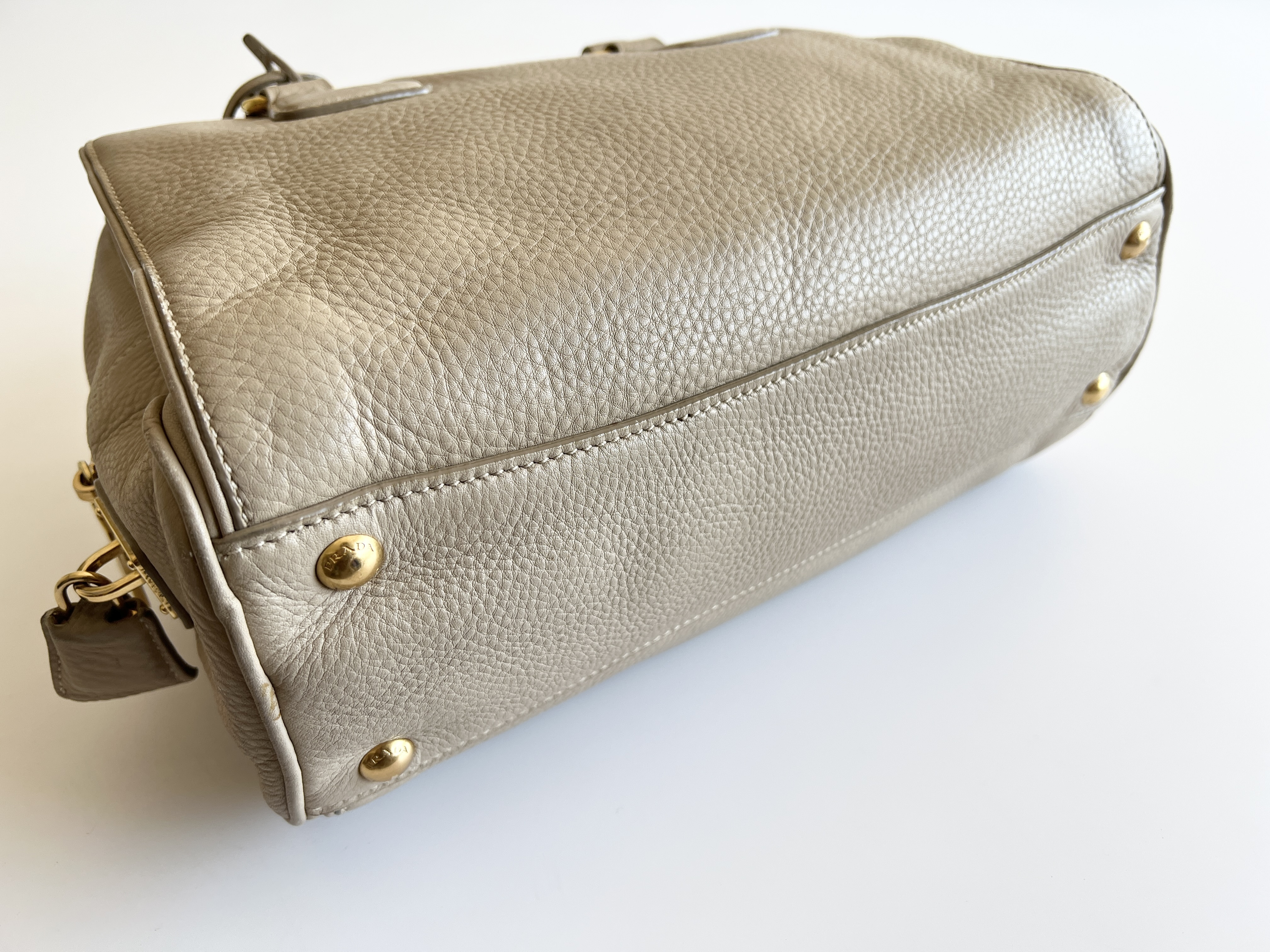 Vitello Daino Leather Logo Mini Boston Bag Handbag Tote Bag — view 15