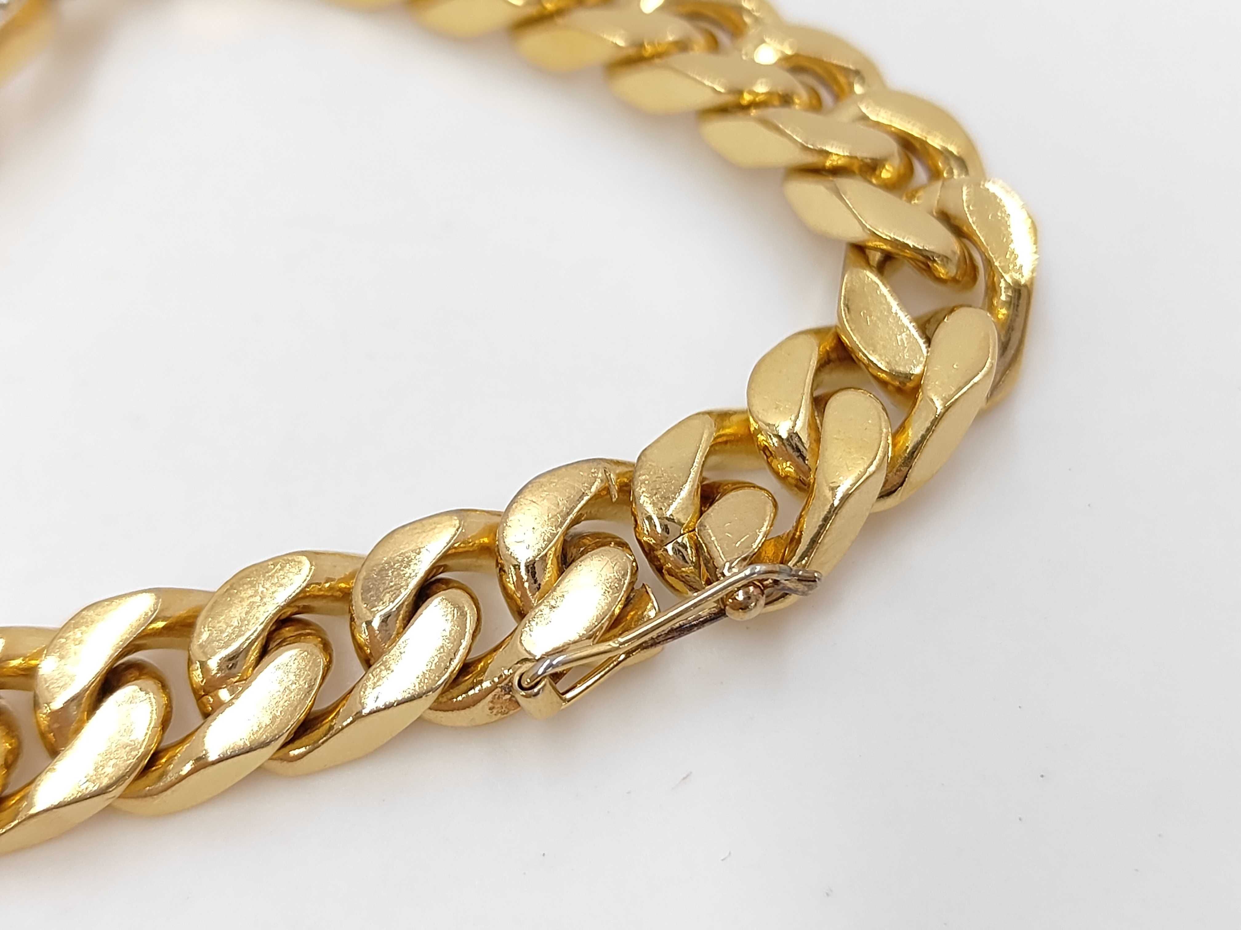 bracelet with Coco Mark and rhinestones, gold, engraved with 3020. — view 3