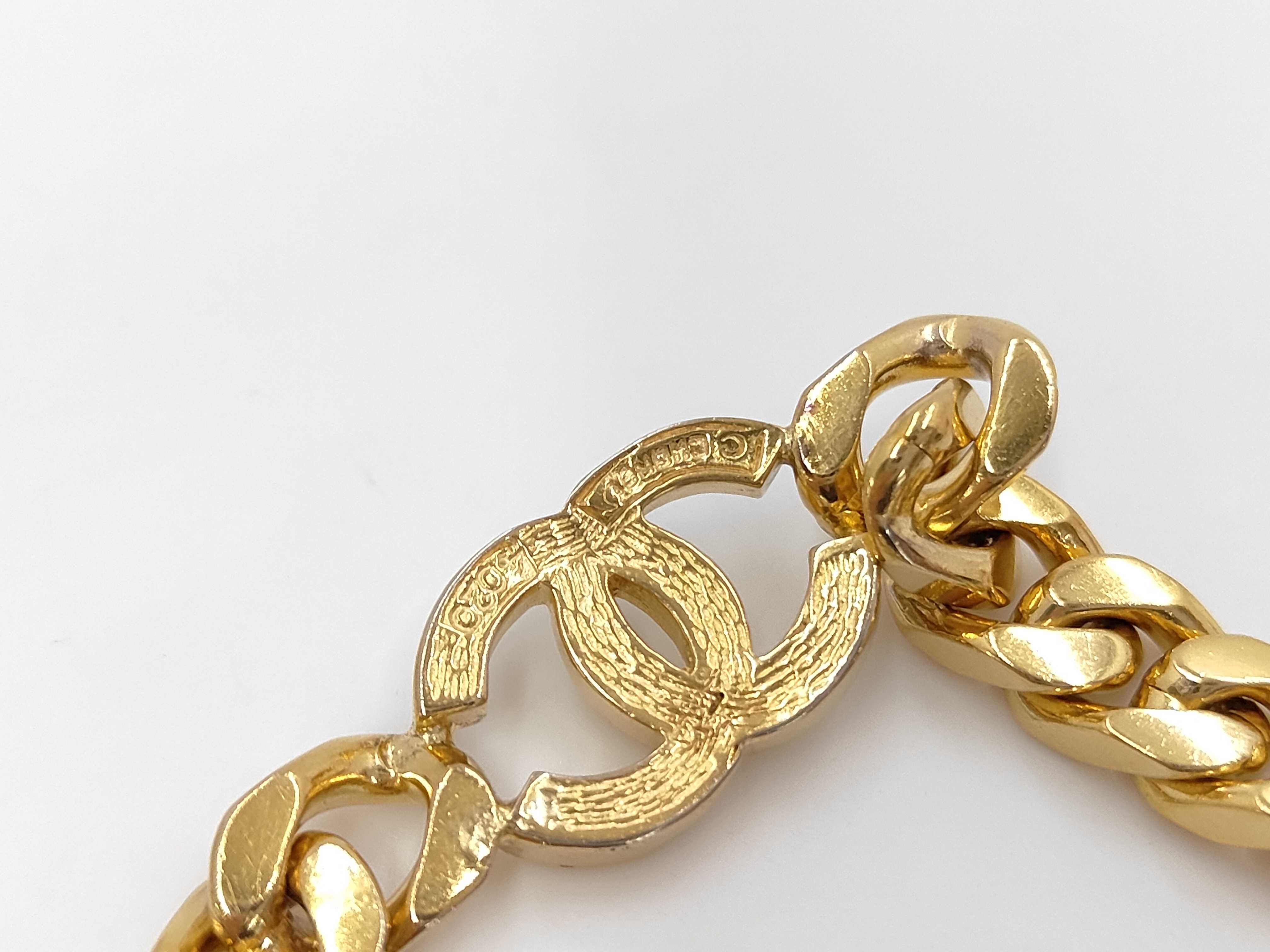 bracelet with Coco Mark and rhinestones, gold, engraved with 3020. — view 4