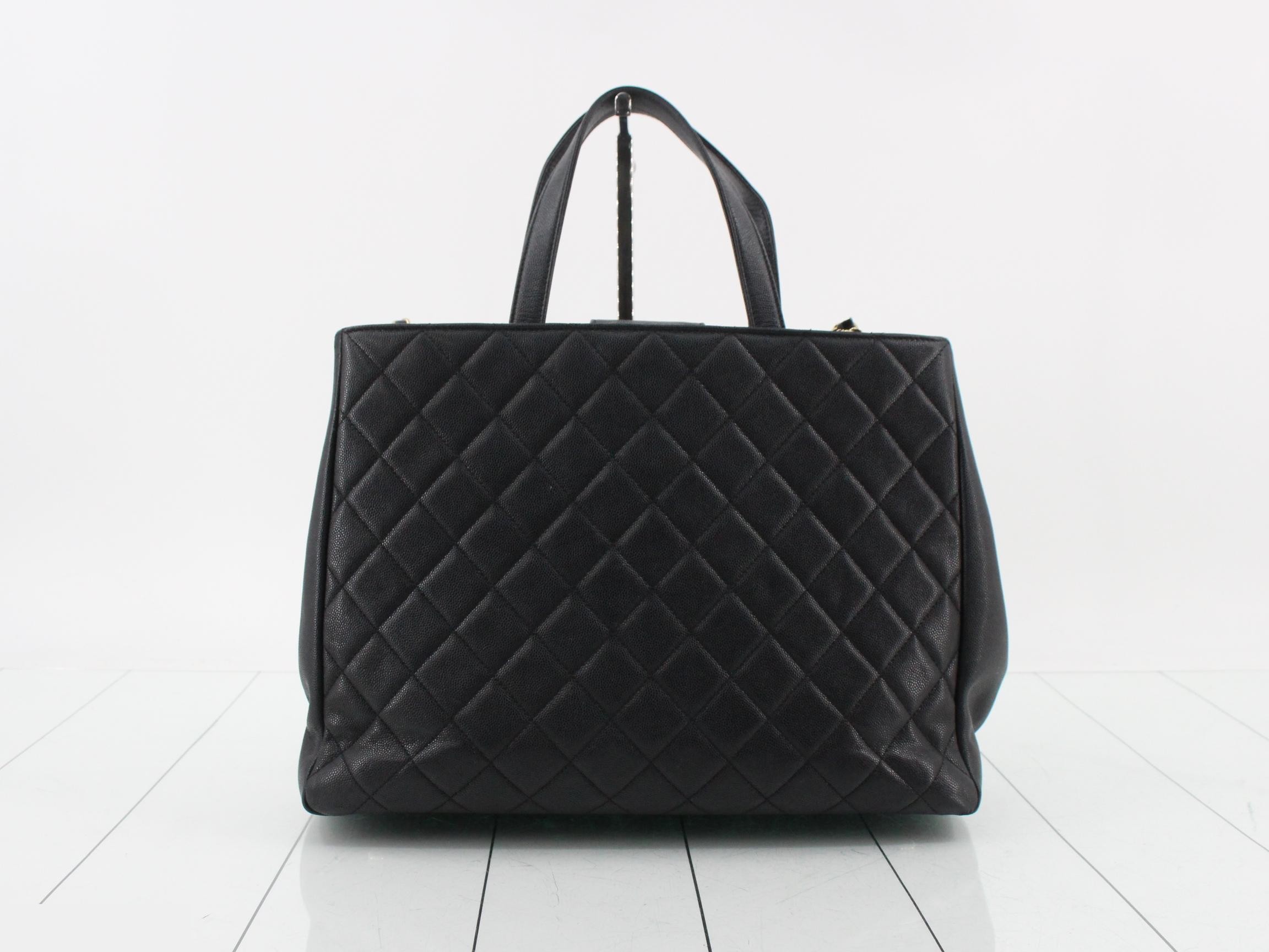 Matelassé Business Affinity Caviar Skin 2-Way Chain Tote — view 2