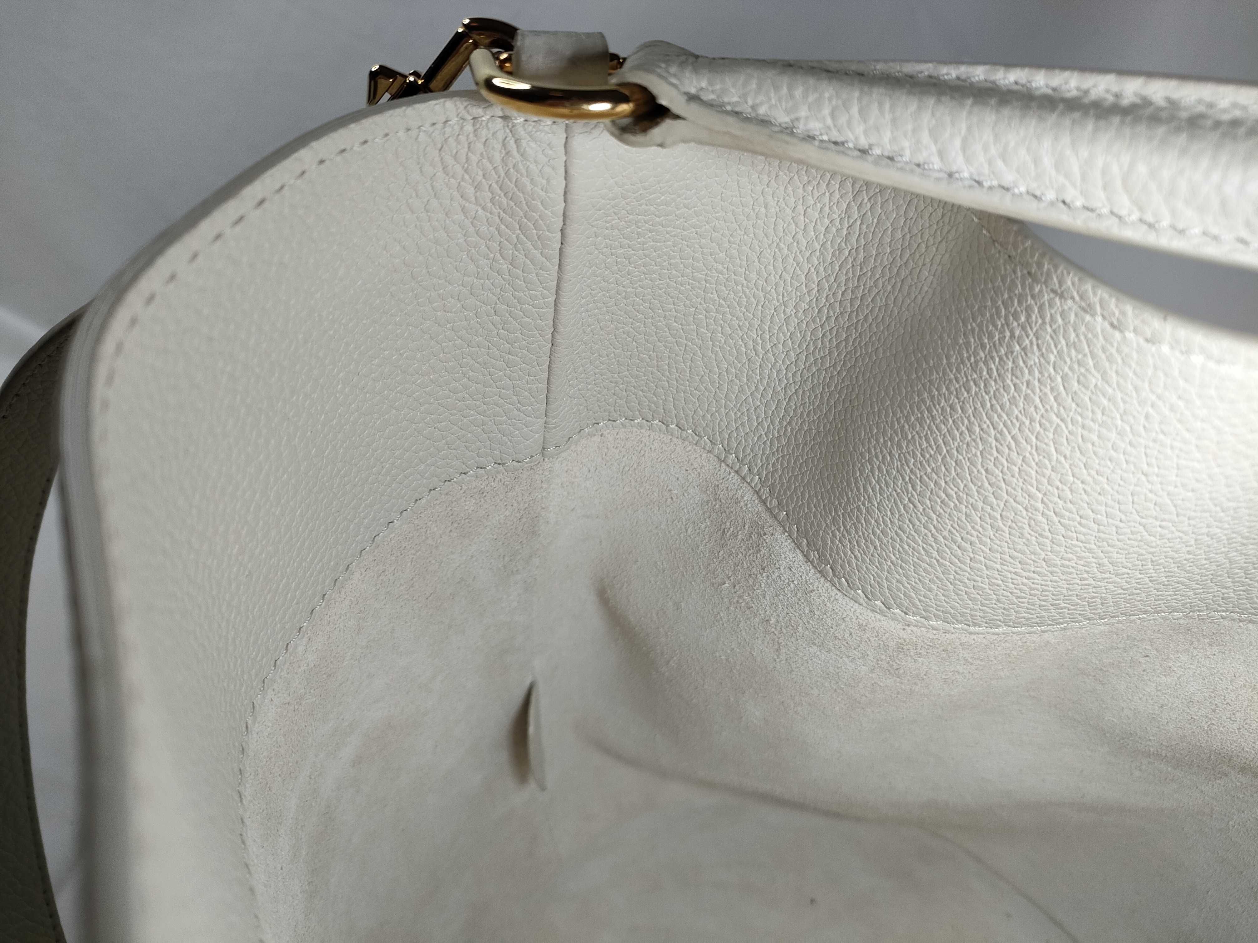 Teen Bucket 16 Leather 2-Way Shoulder Bag White Handbag — view 10