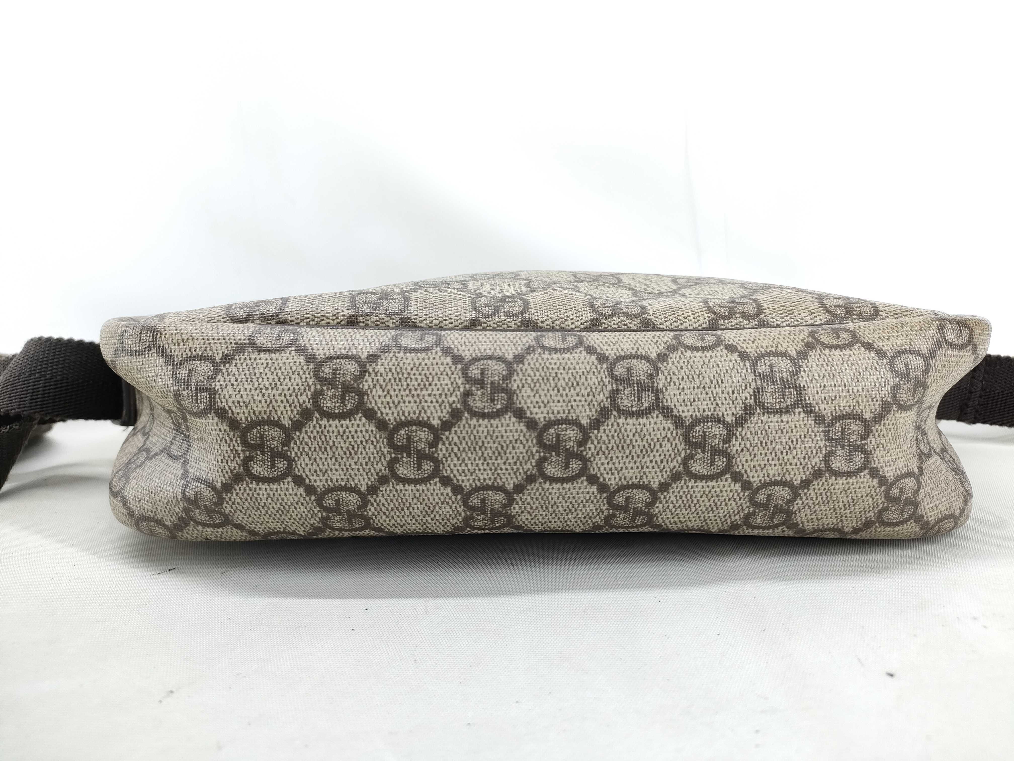 GG Supreme Gucci Shoulder Bag Supreme Leather Shoulder Bag — view 3