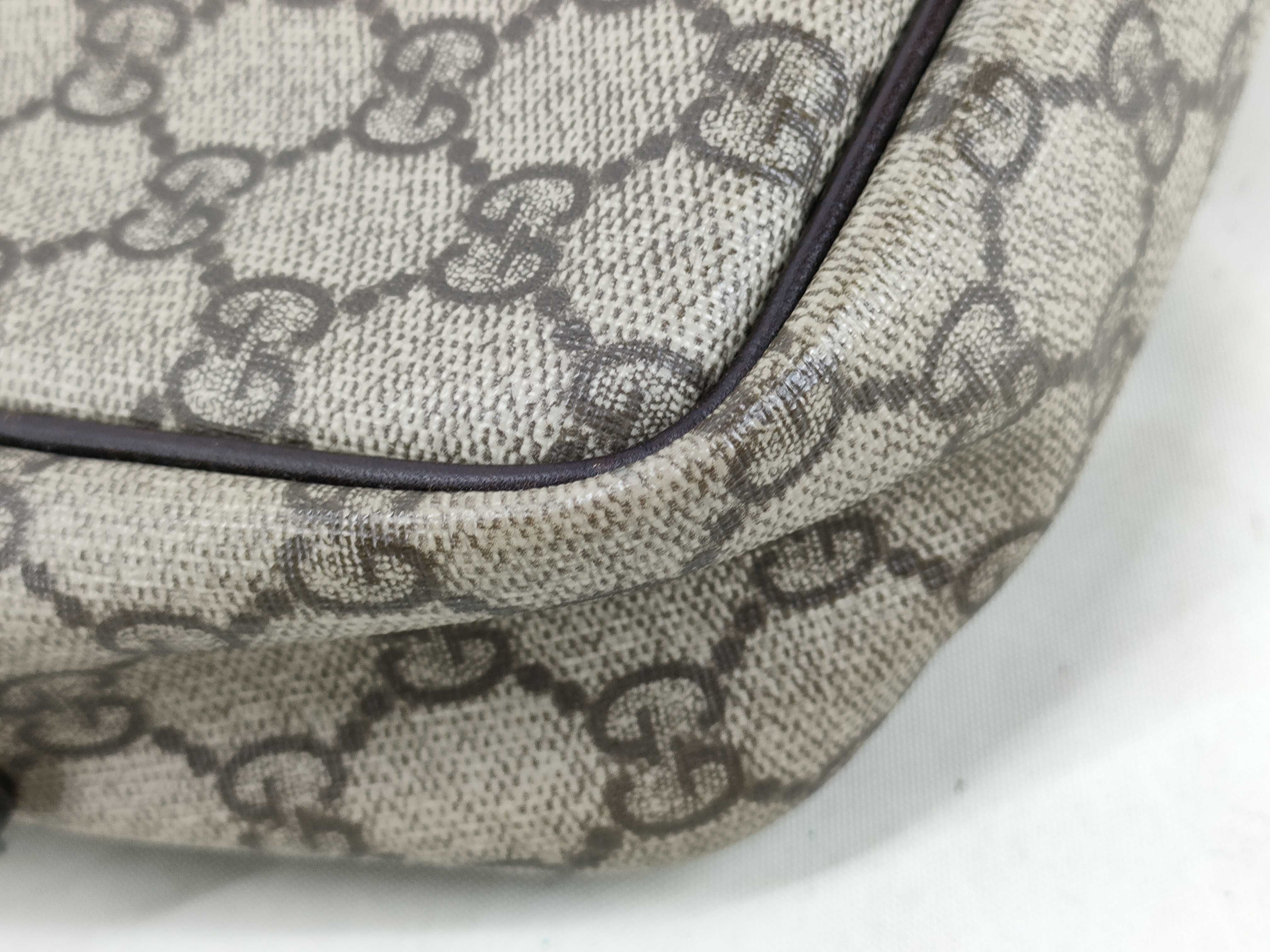 GG Supreme Gucci Shoulder Bag Supreme Leather Shoulder Bag — view 4