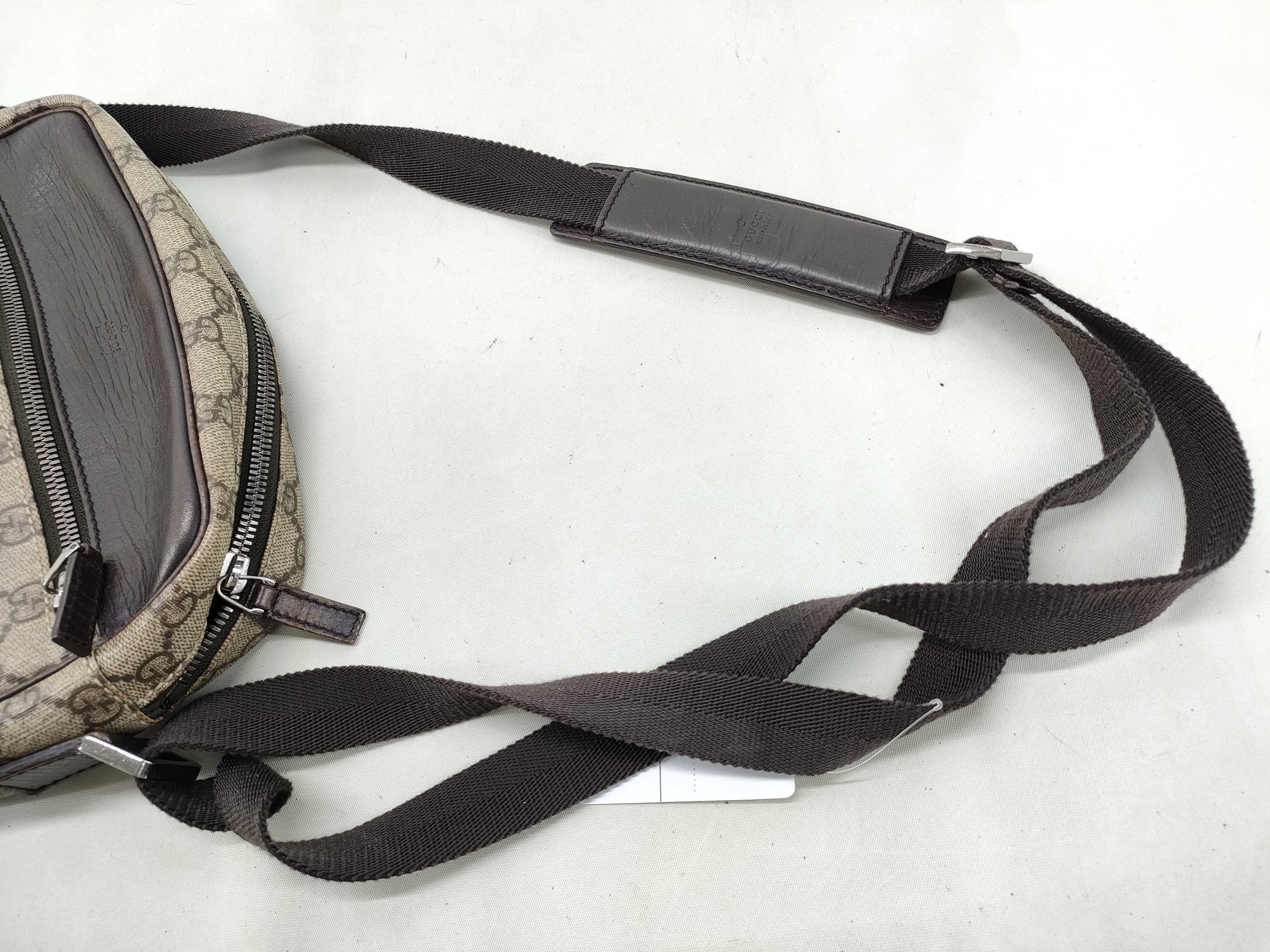 GG Supreme Gucci Shoulder Bag Supreme Leather Shoulder Bag — view 5