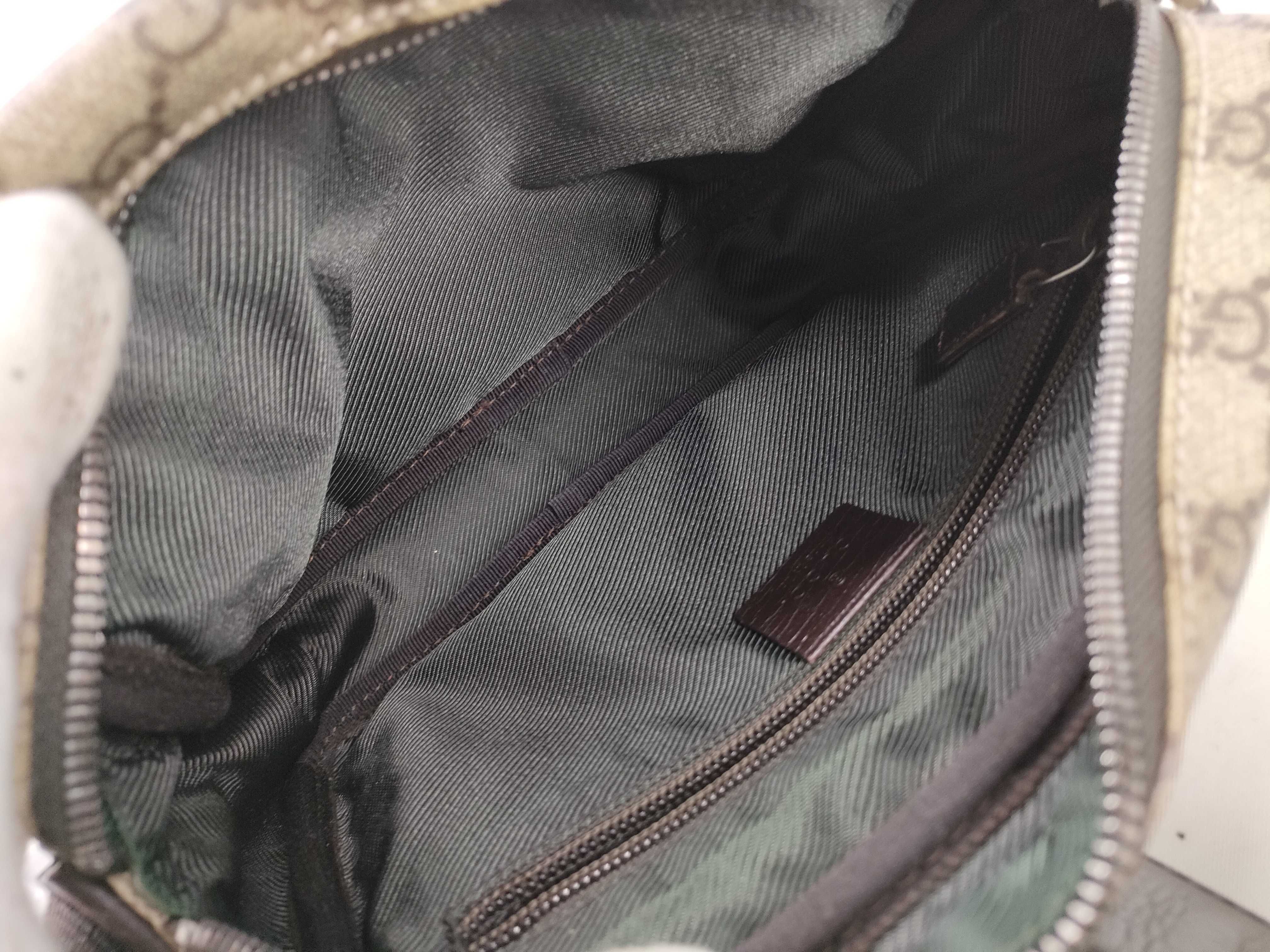 GG Supreme Gucci Shoulder Bag Supreme Leather Shoulder Bag — view 9
