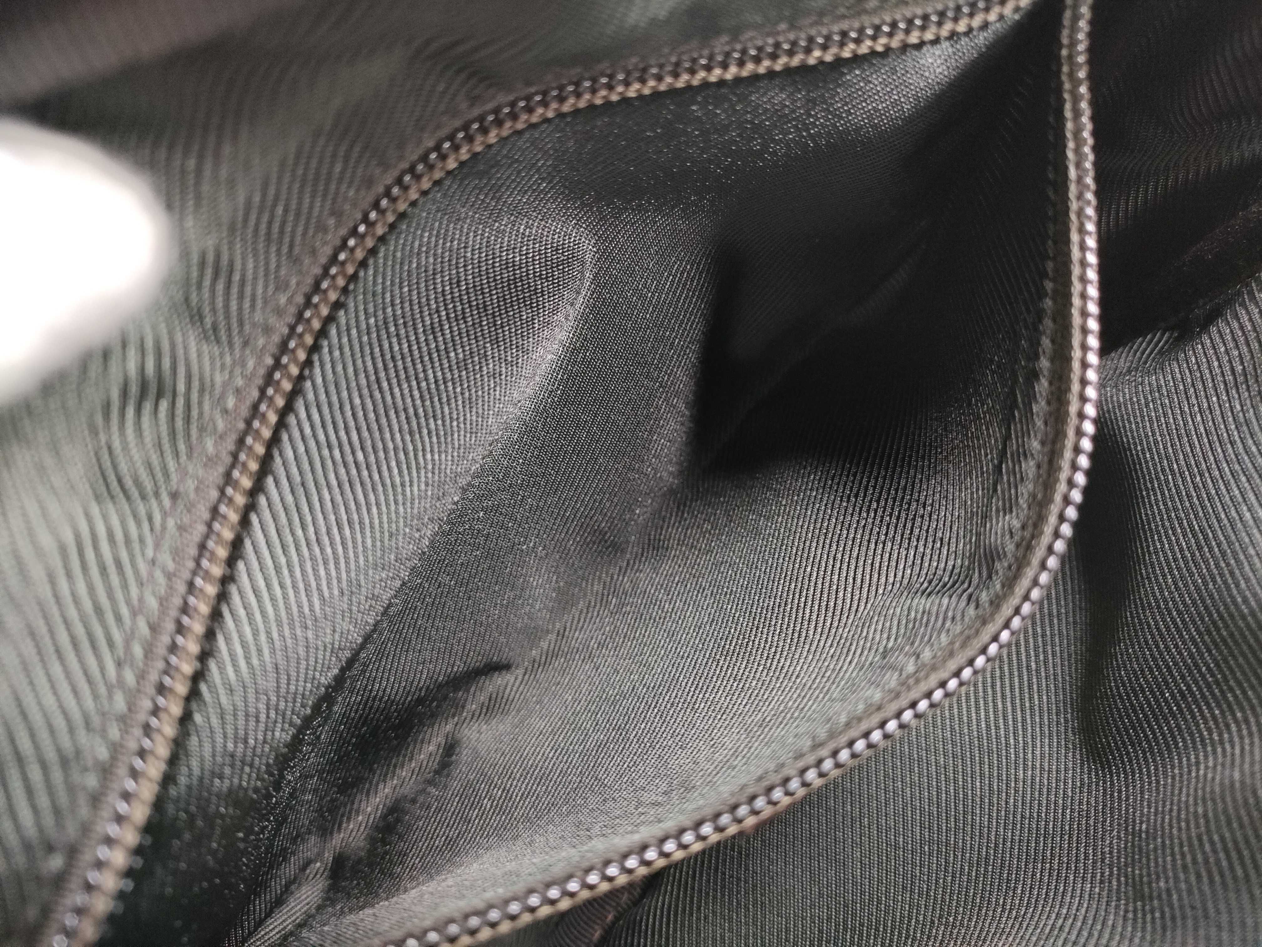GG Supreme Gucci Shoulder Bag Supreme Leather Shoulder Bag — view 10
