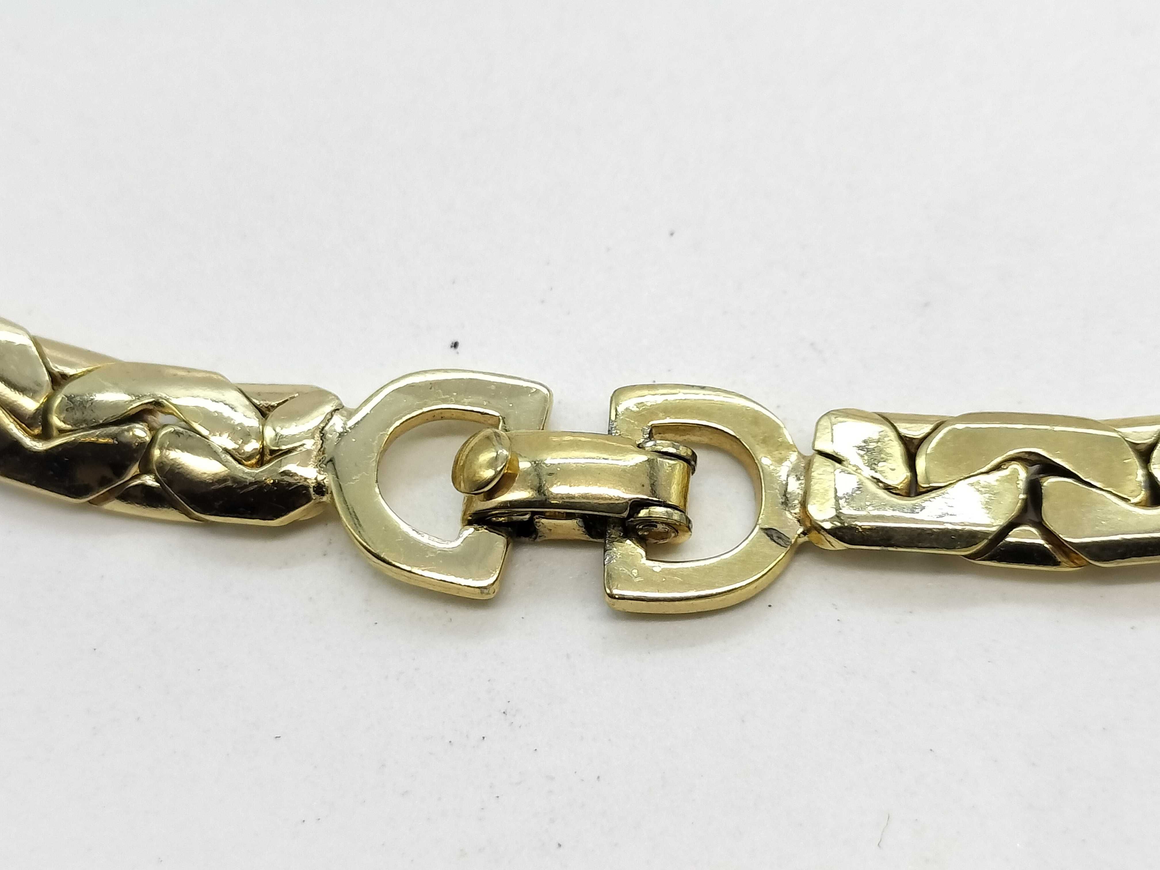 necklace — view 3
