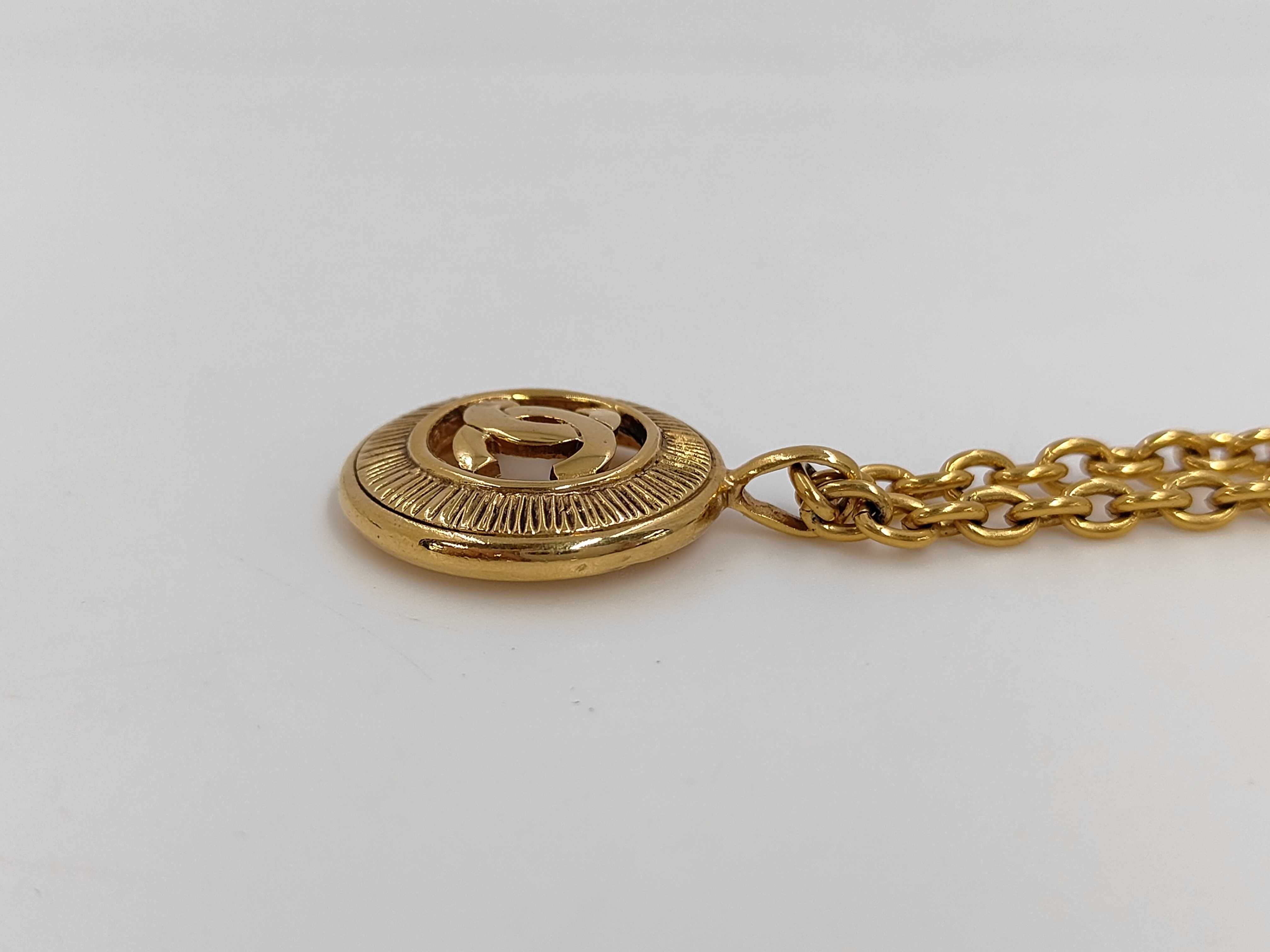 necklace — view 2