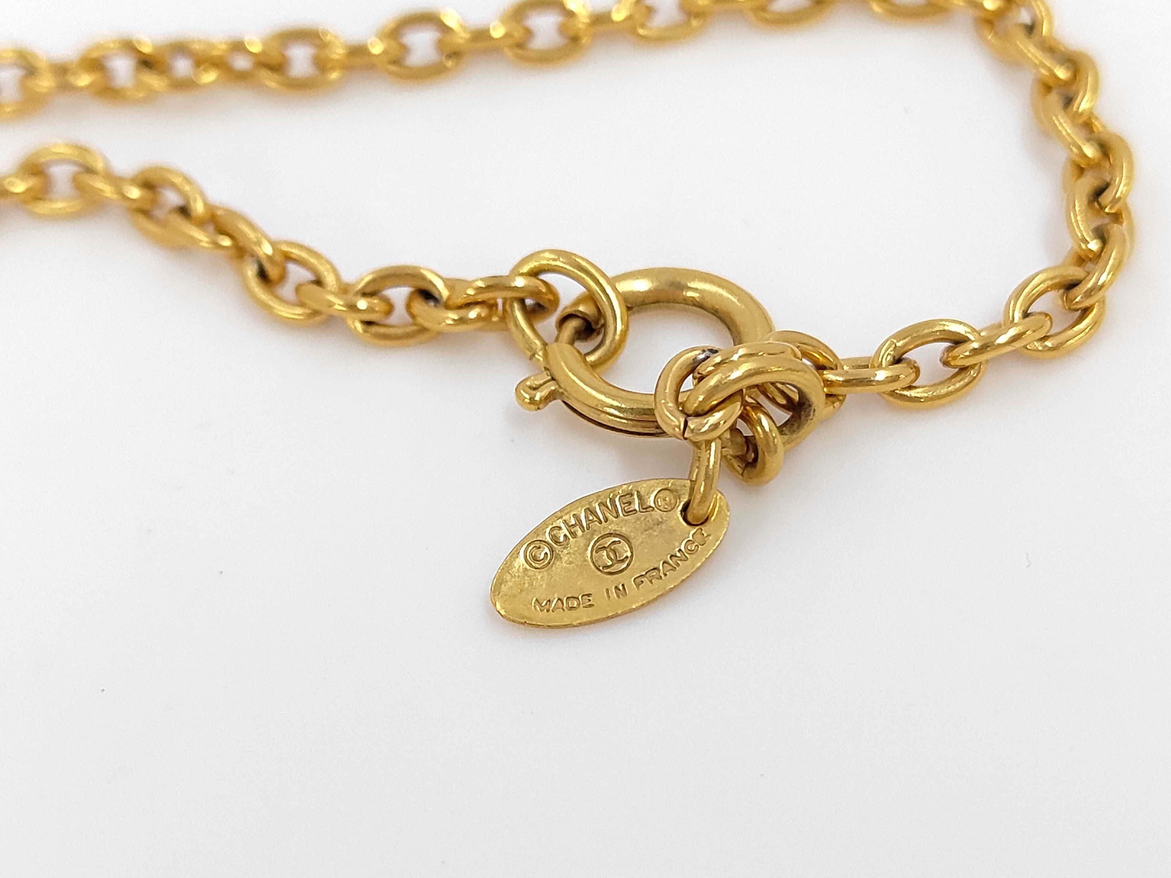necklace — view 3