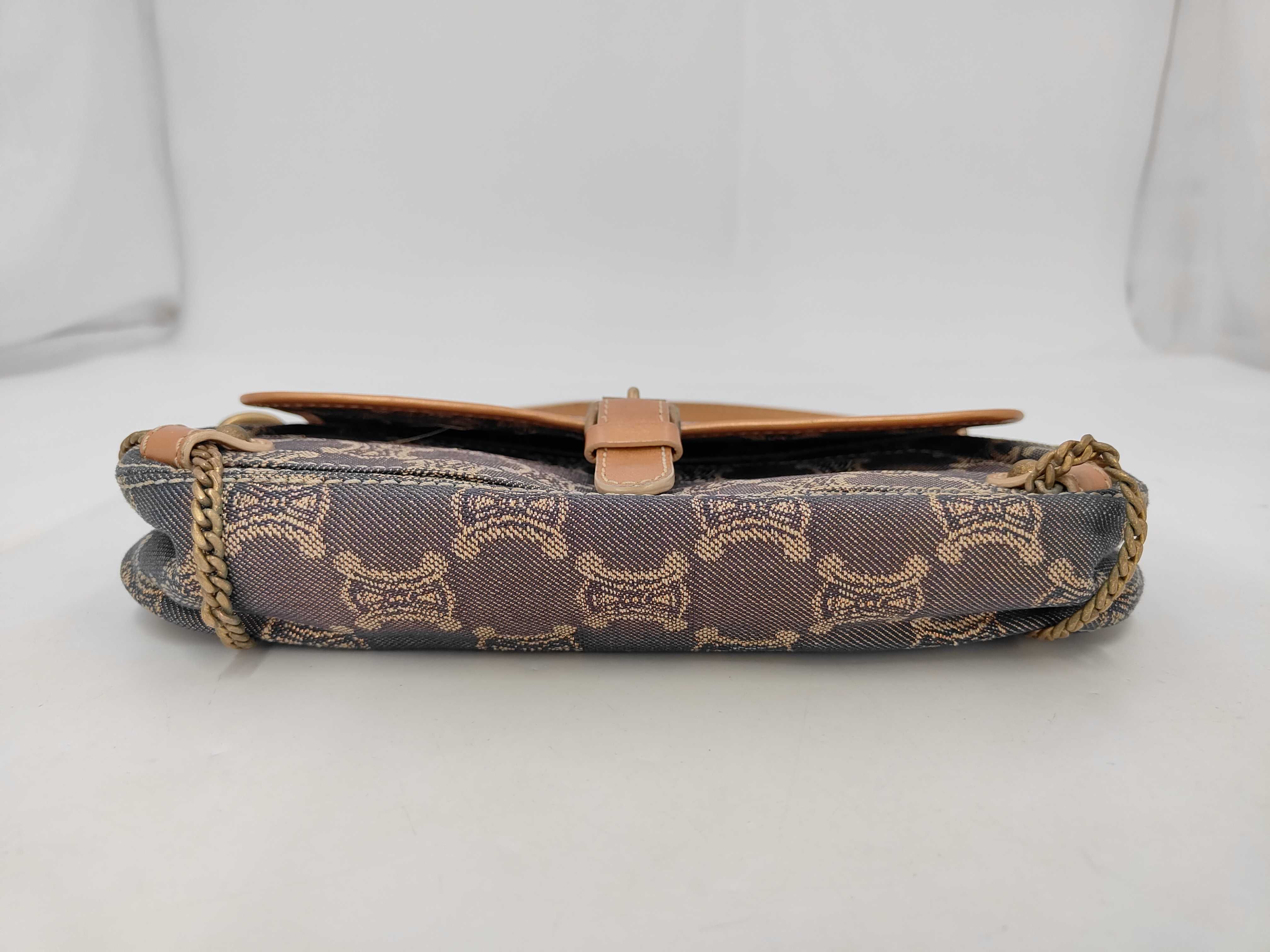 Macadam Canvas One-Shoulder Bag (Shoulder Bag) — view 4