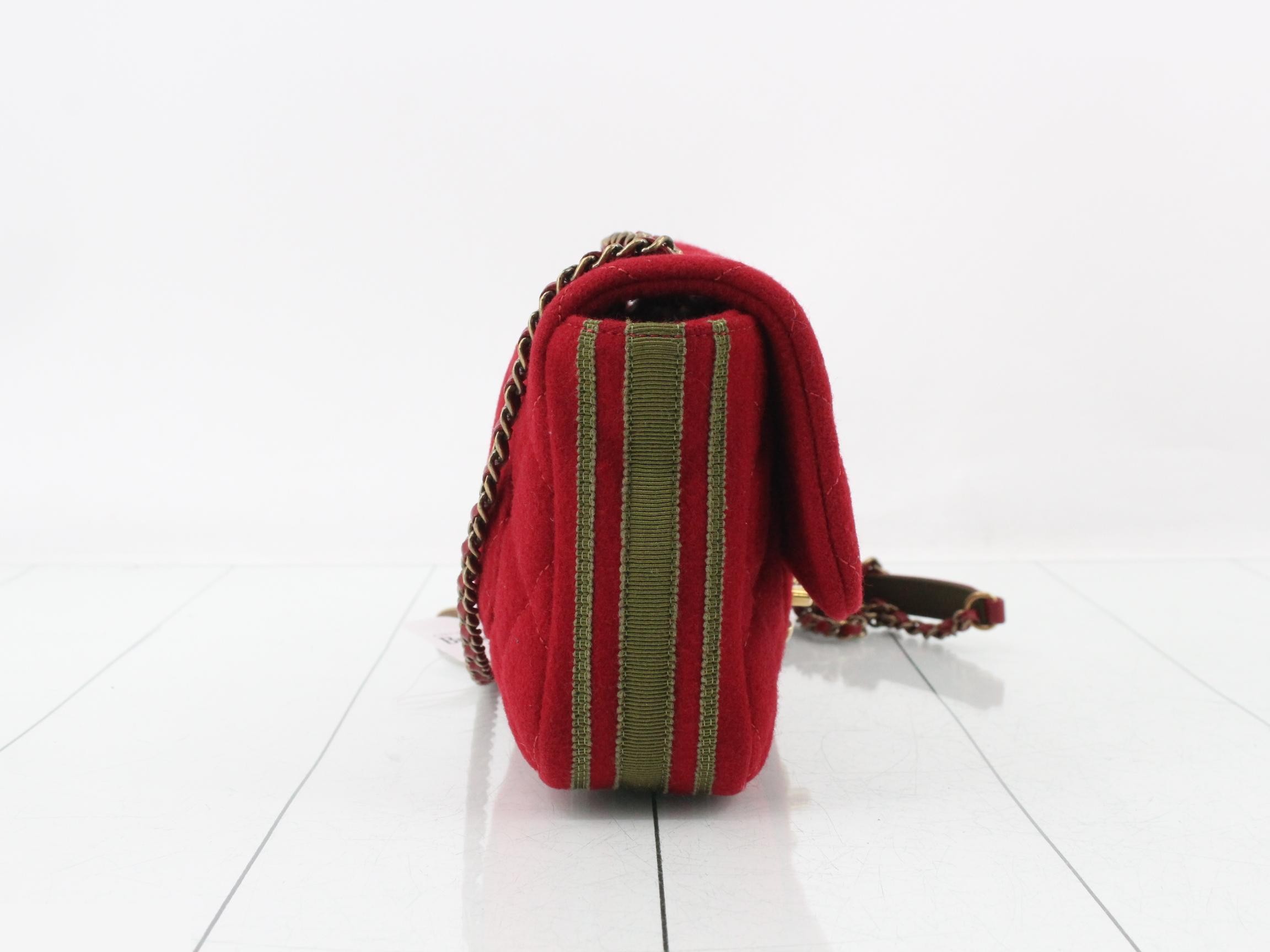 Matelassé Turnlock Chain Shoulder Bag, Red — view 4