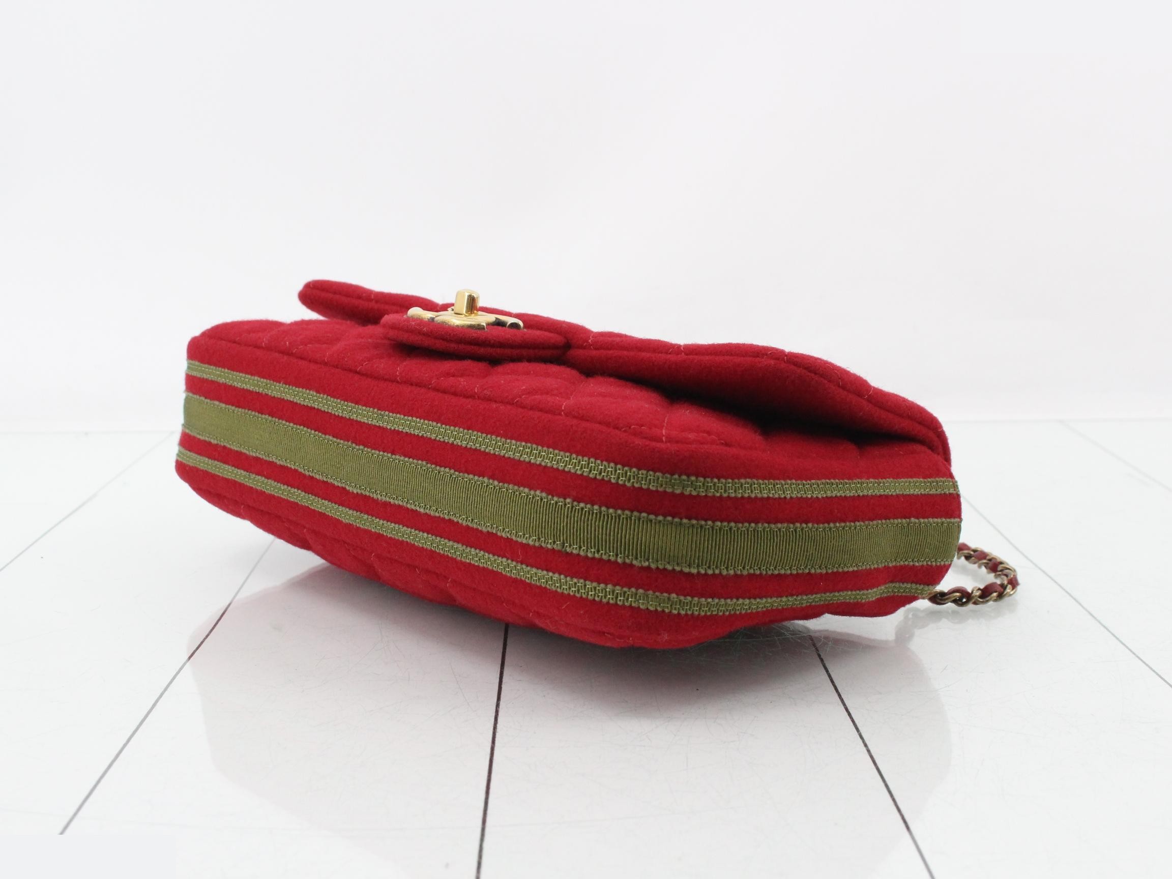 Matelassé Turnlock Chain Shoulder Bag, Red — view 6