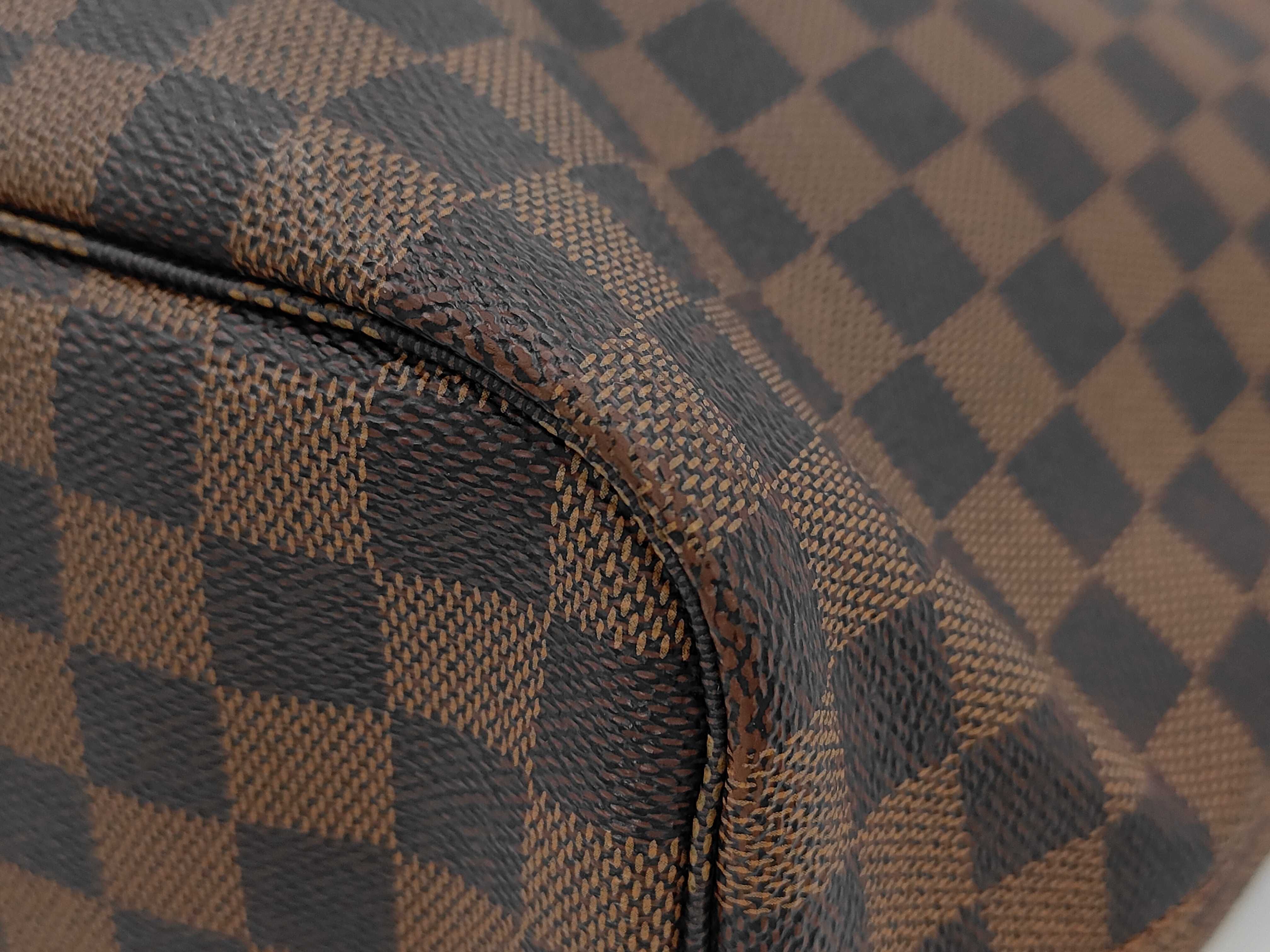 Damier LV Neverfull MM Damier N51105 Tote Bag — view 4