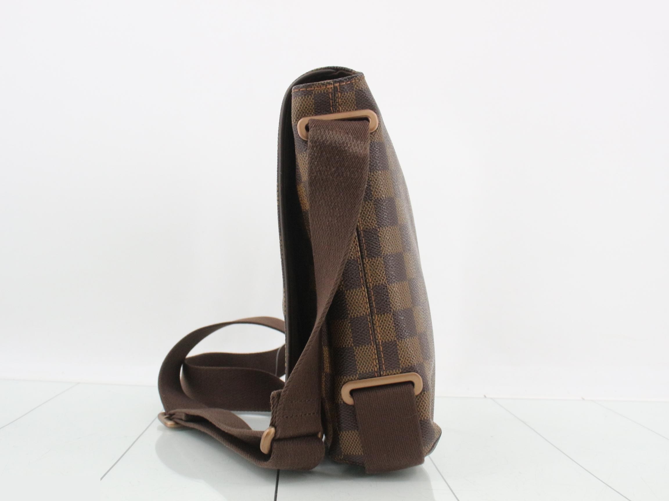Damier Brooklyn PM Shoulder Bag — view 3