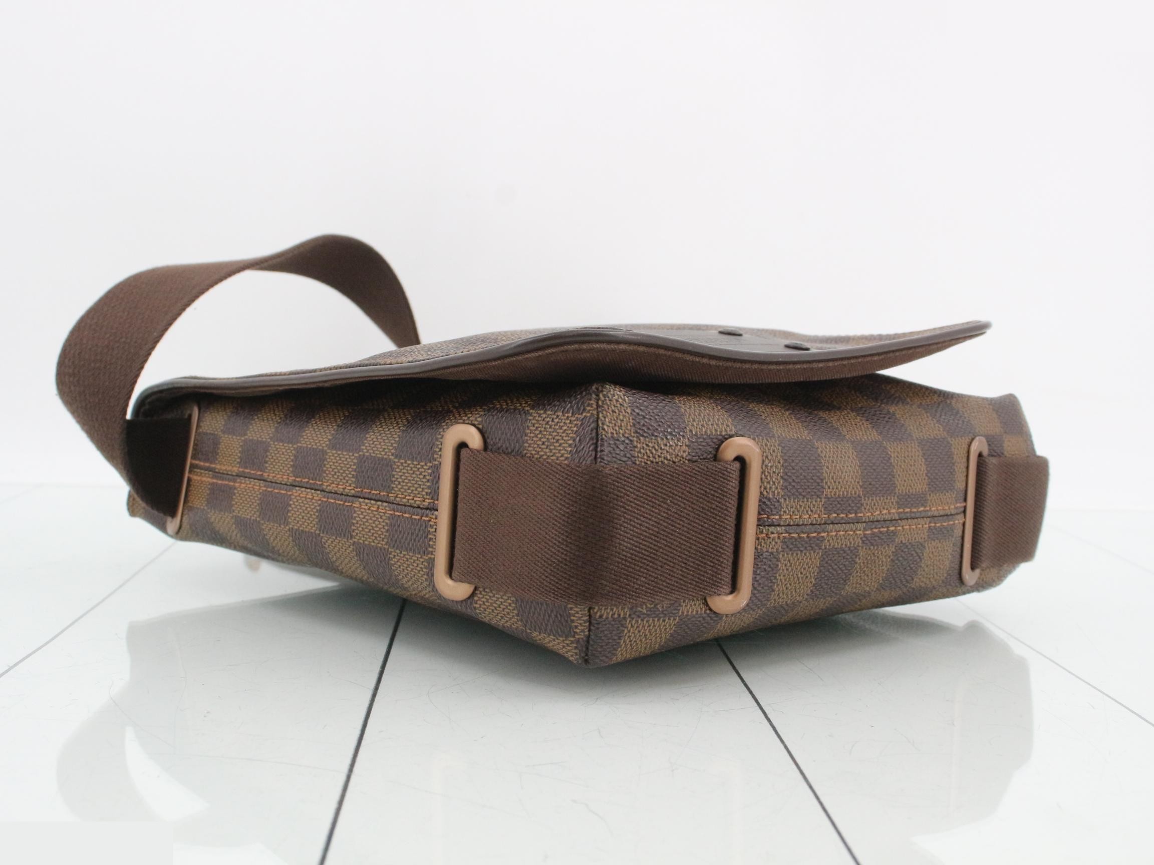 Damier Brooklyn PM Shoulder Bag — view 5
