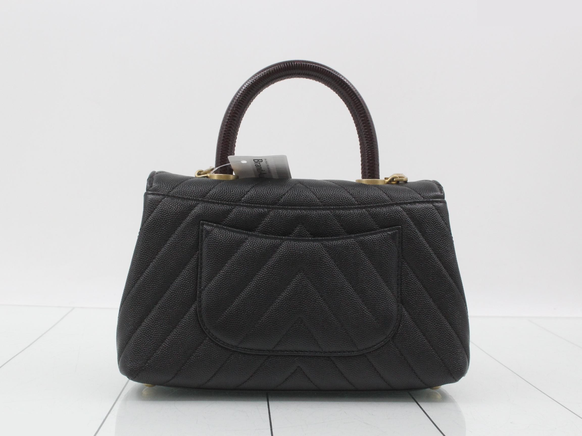 Caviar leather V-stitch top handle chain shoulder bag (2-way) — view 2