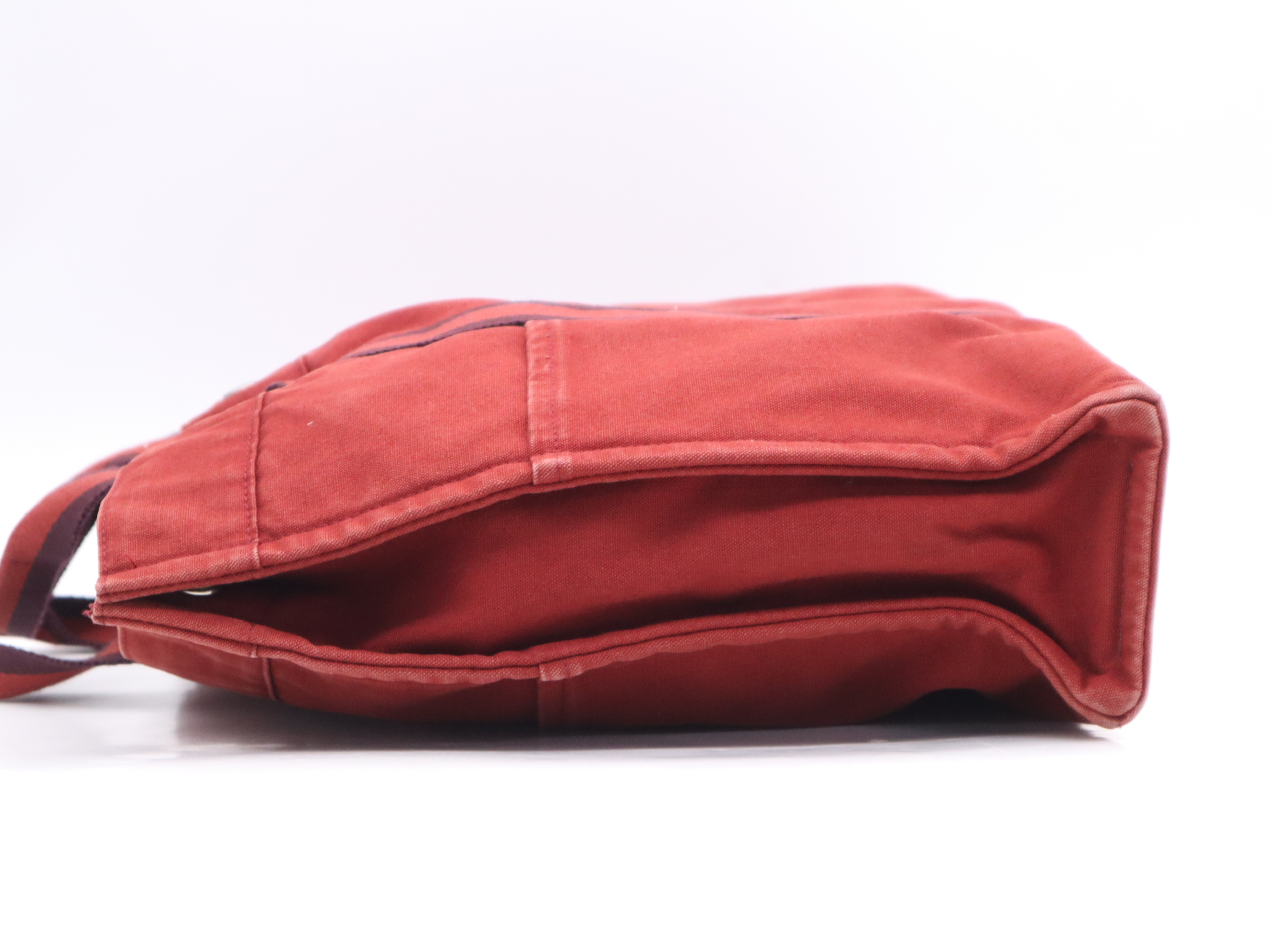 Canvas Fourre-Tout MM Tote Bag, Red, Silver Hardware, Tote Bag — view 3