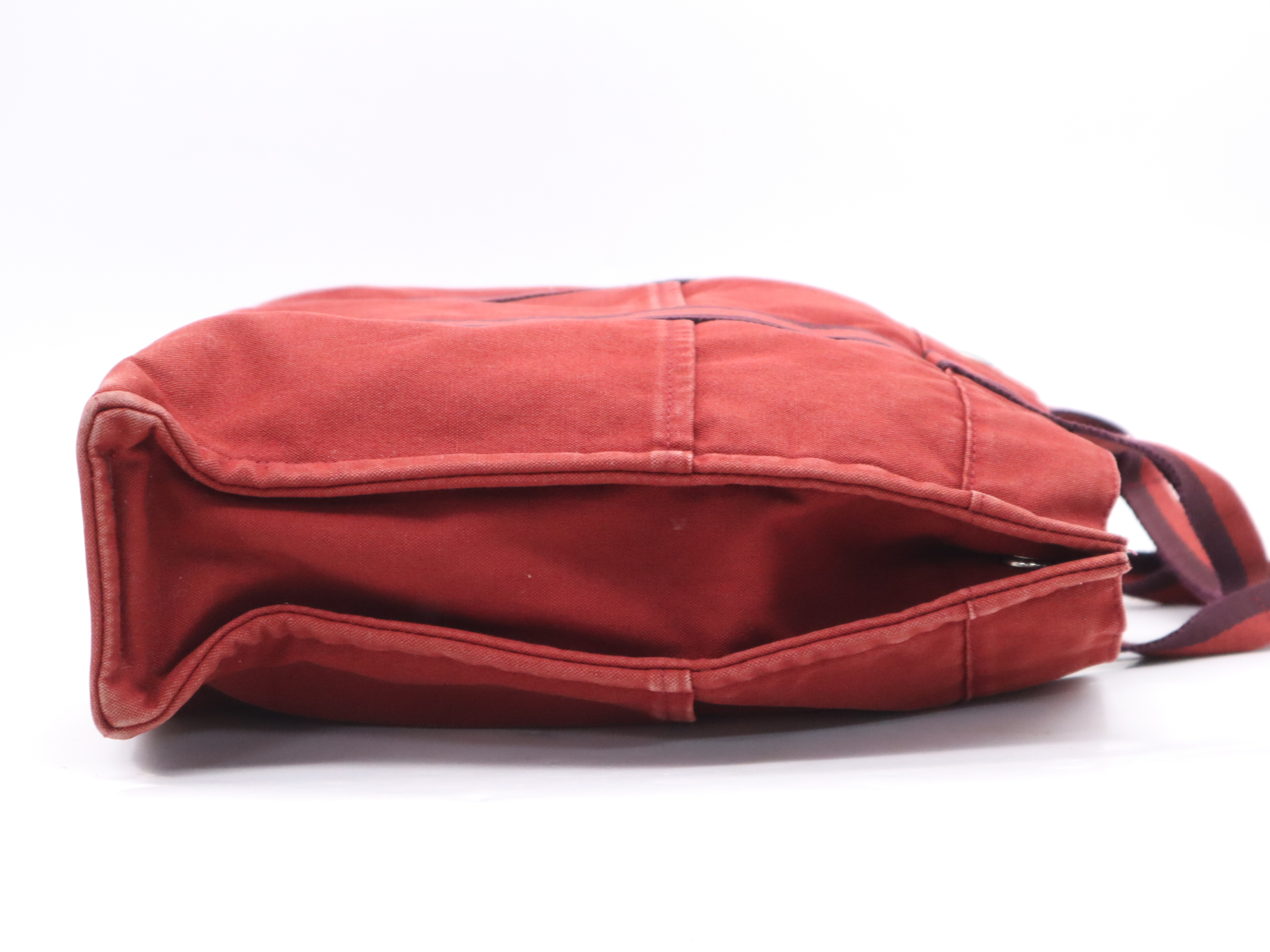 Canvas Fourre-Tout MM Tote Bag, Red, Silver Hardware, Tote Bag — view 5