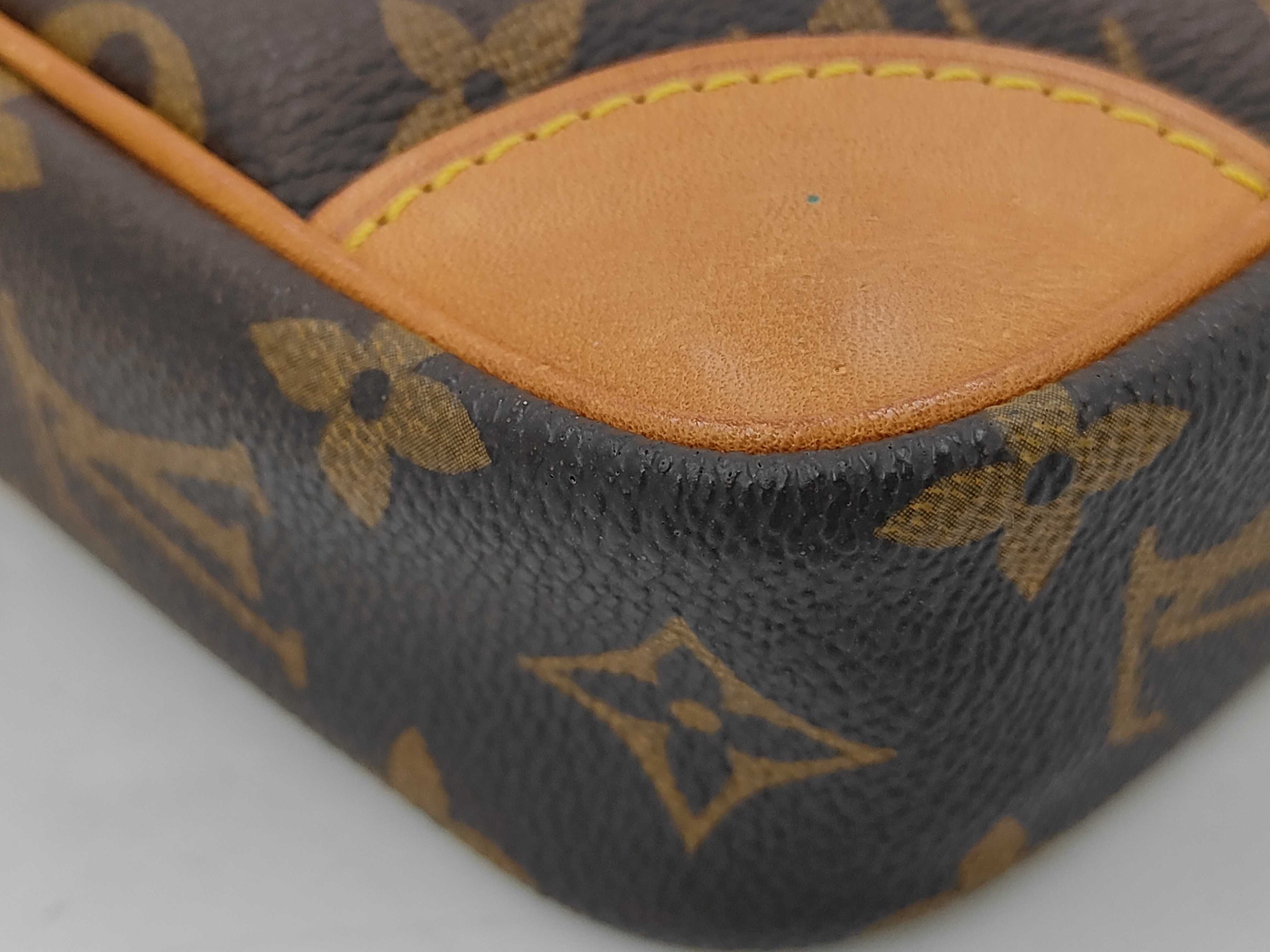 Monogram Louis Vuitton Monogram Danube 8909SL Shoulder Bag — view 3