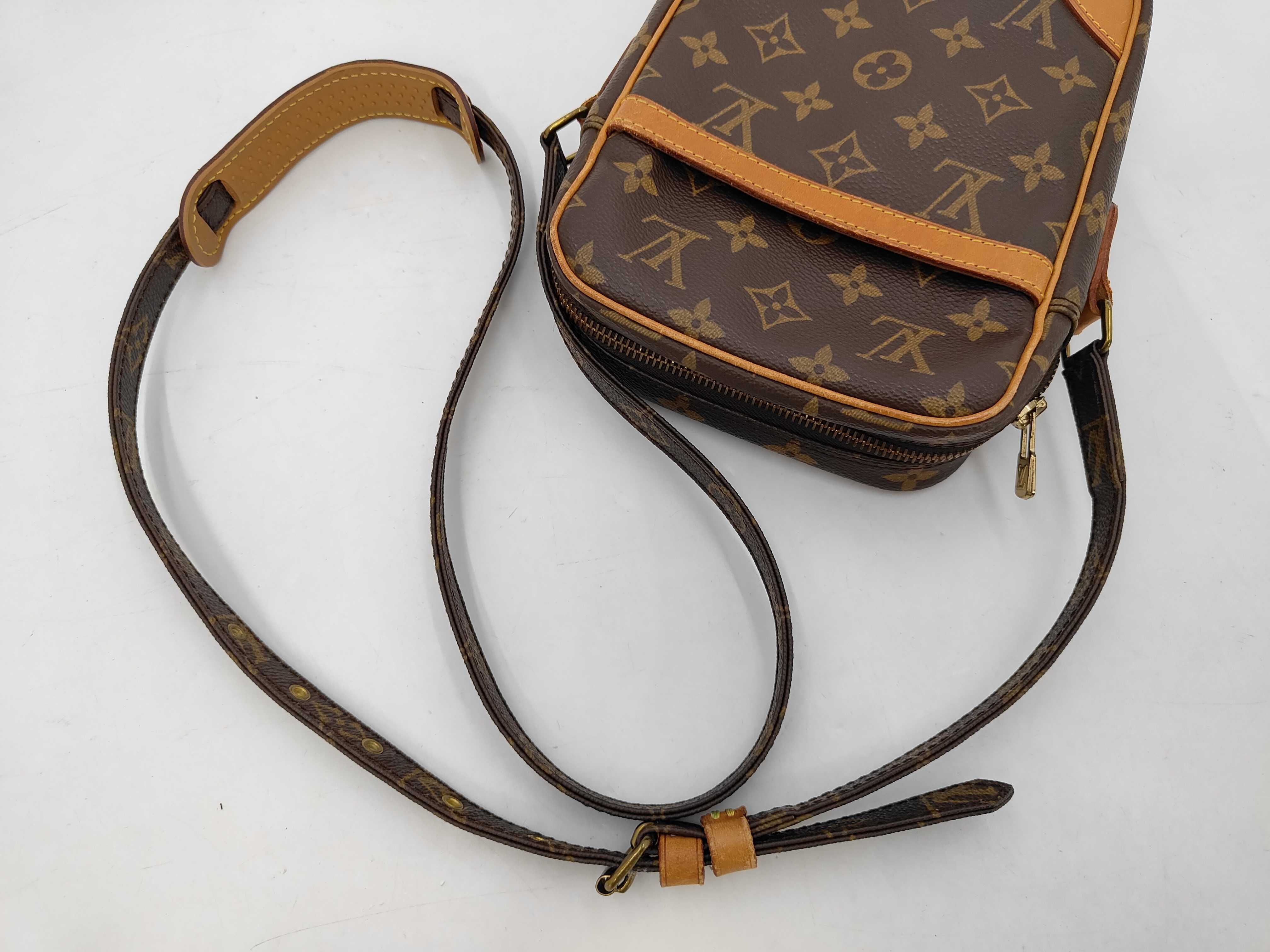 Monogram Louis Vuitton Monogram Danube 8909SL Shoulder Bag — view 5