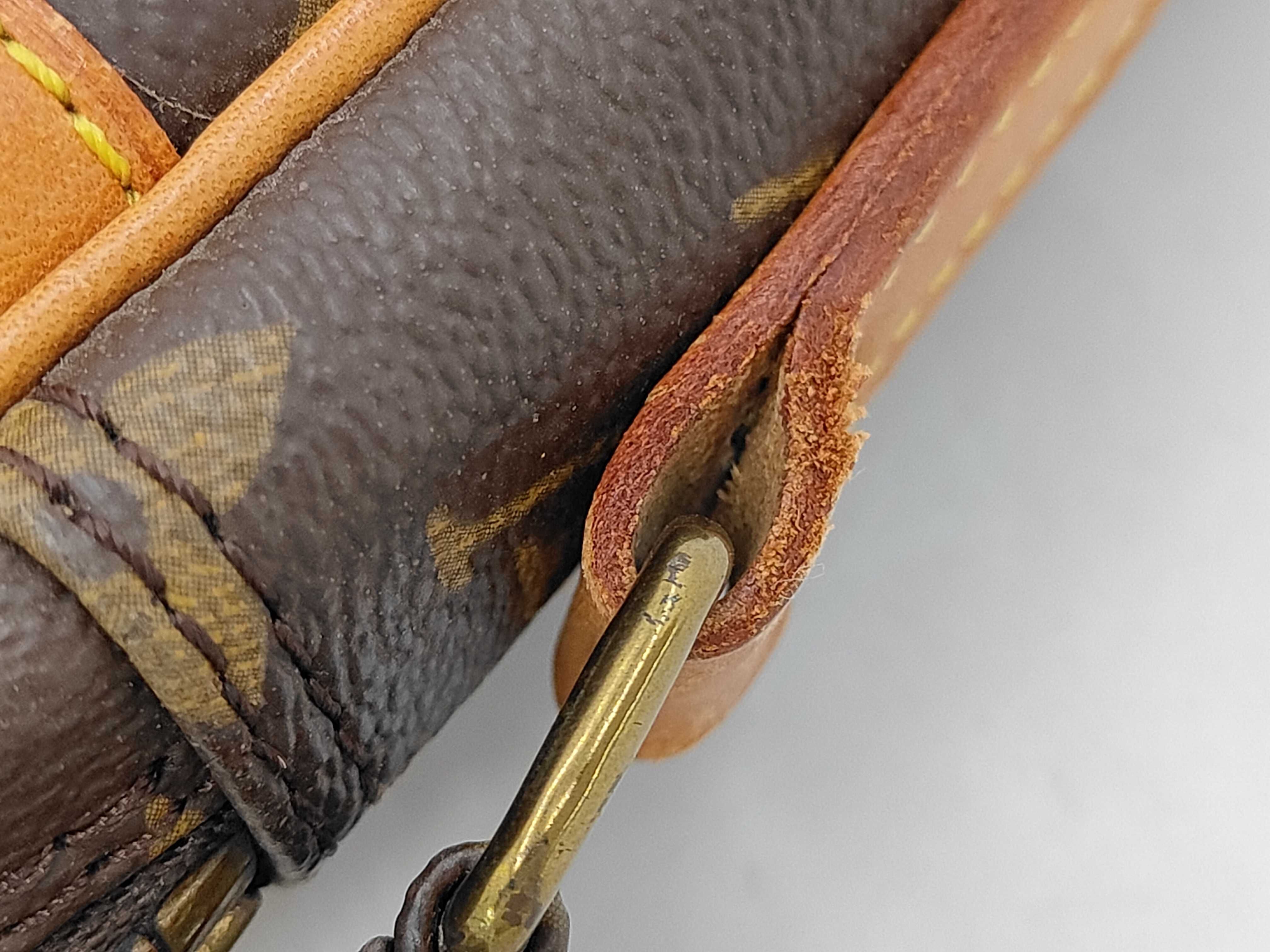 Monogram Louis Vuitton Monogram Danube 8909SL Shoulder Bag — view 6