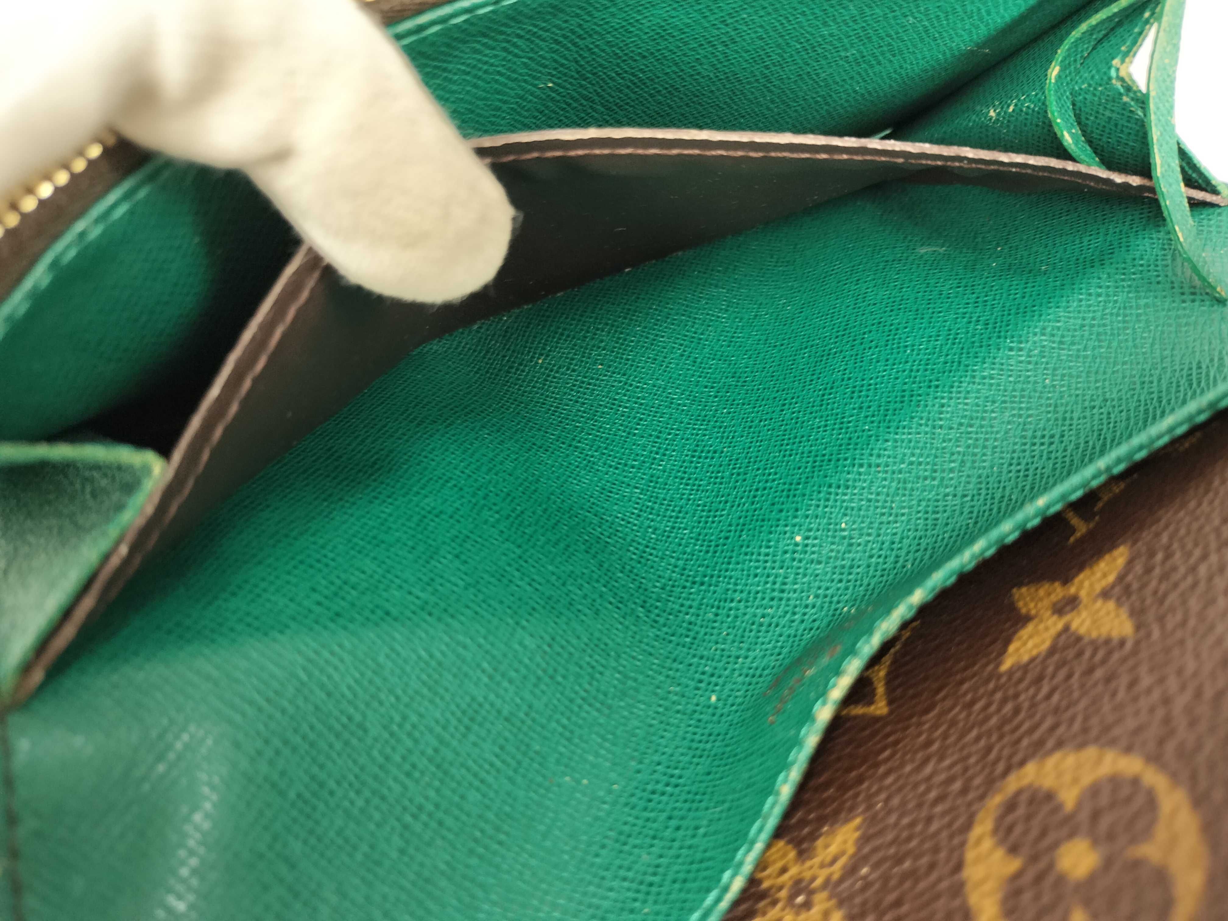 Monogram Louis Vuitton Portefeuille Emilie wallet, scuffs, wear and tear. — view 13