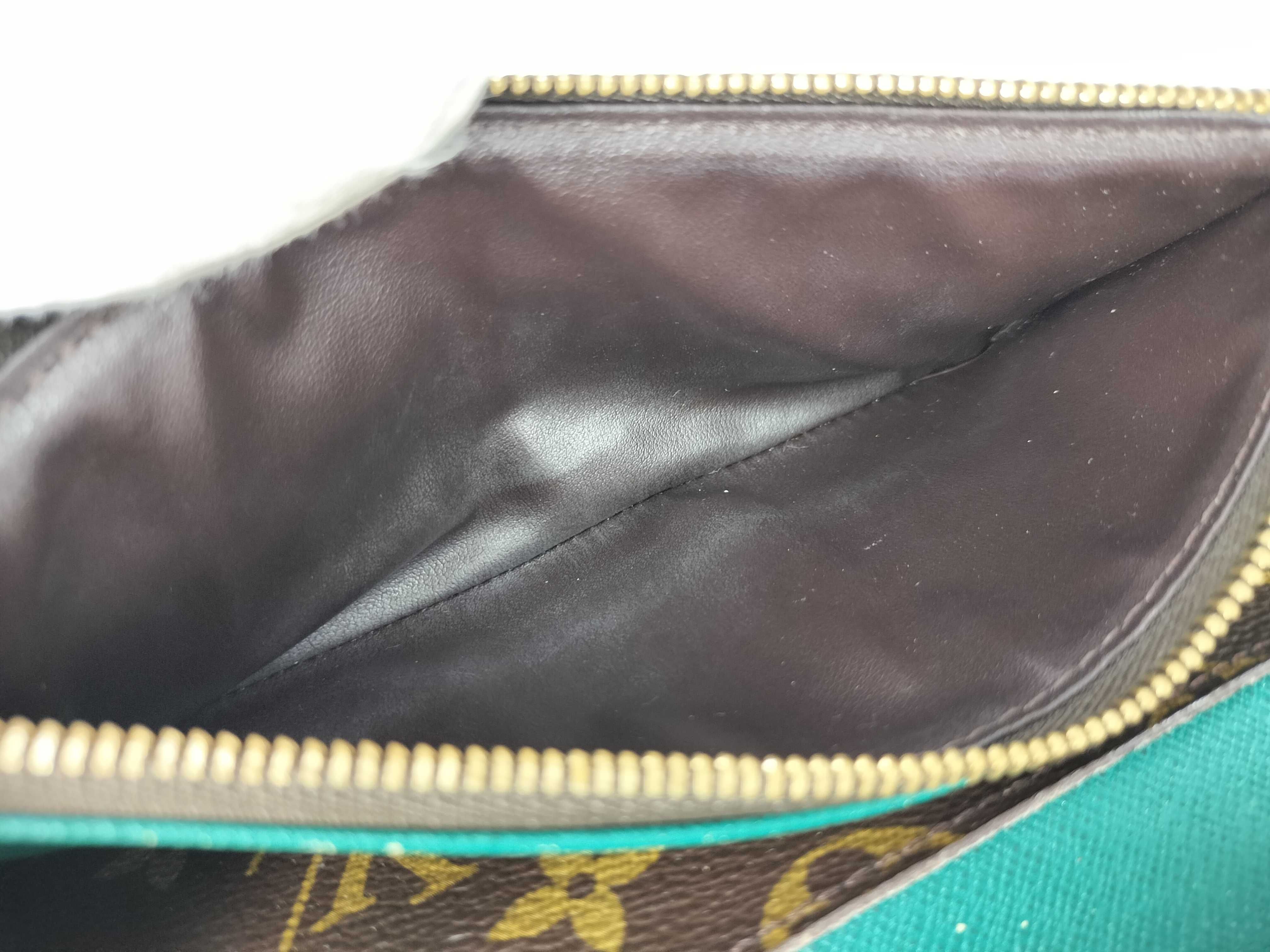 Monogram Louis Vuitton Portefeuille Emilie wallet, scuffs, wear and tear. — view 9