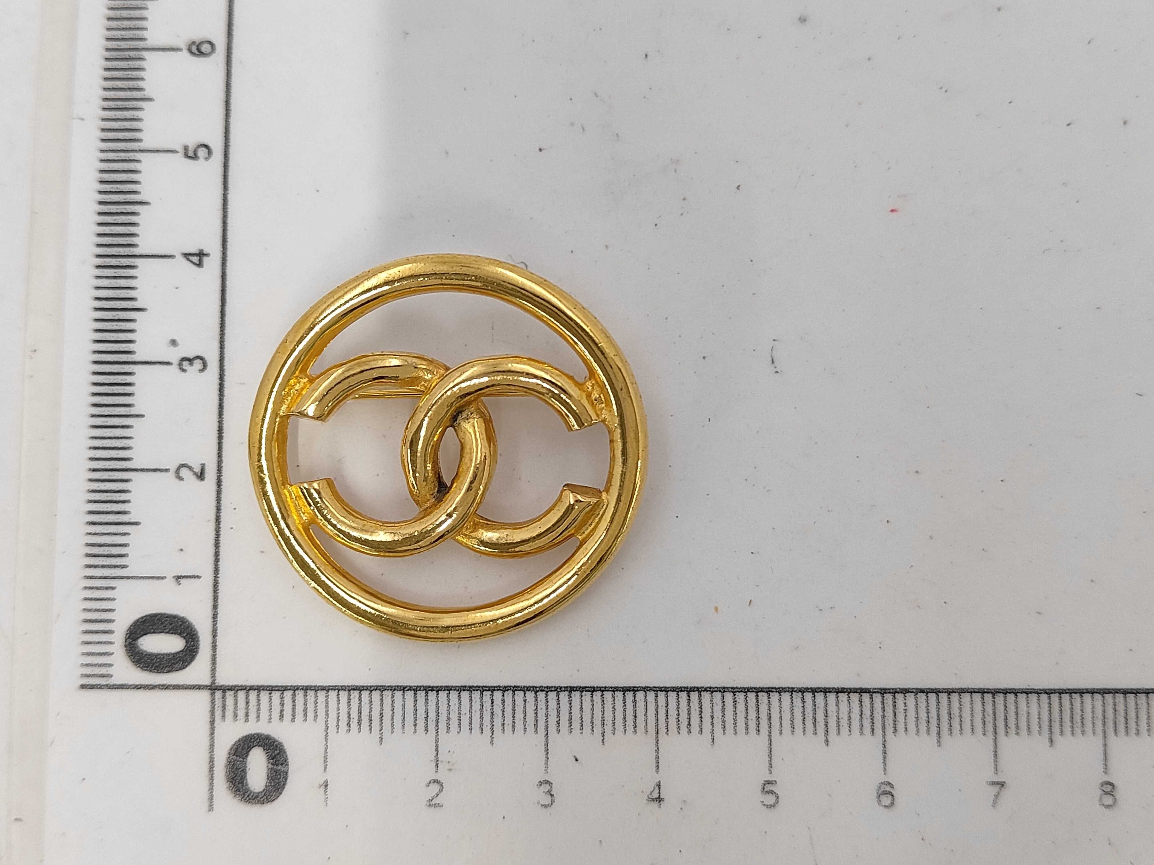 brooch — view 6