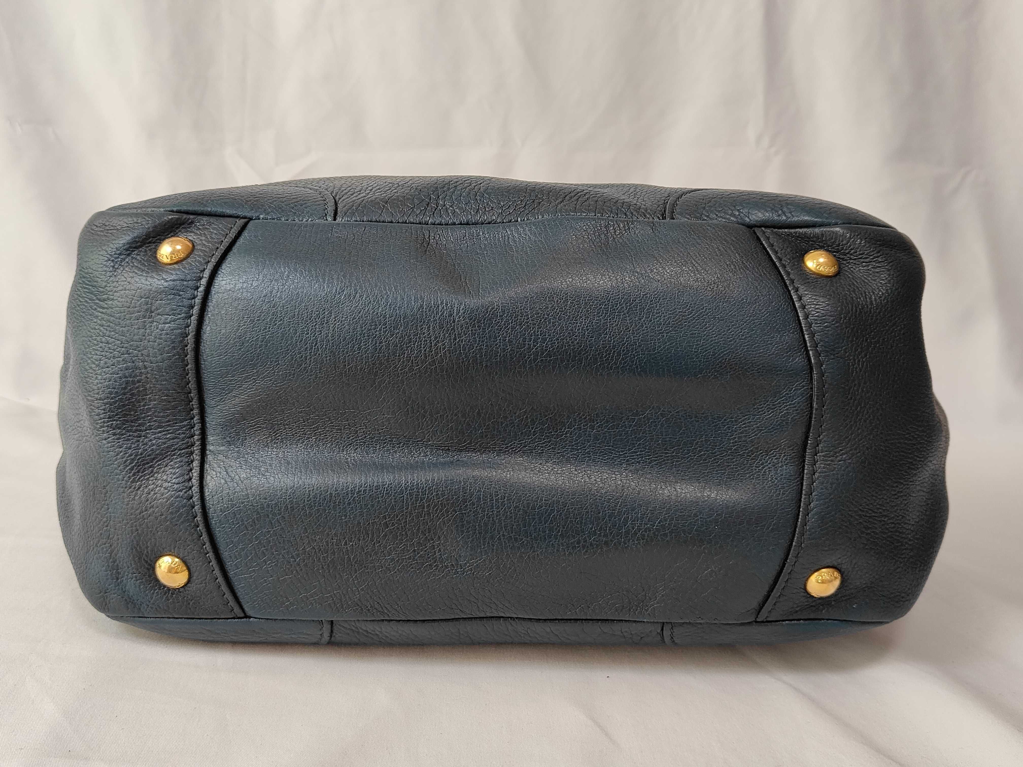Vitello Daino Leather Tote Bag — view 7