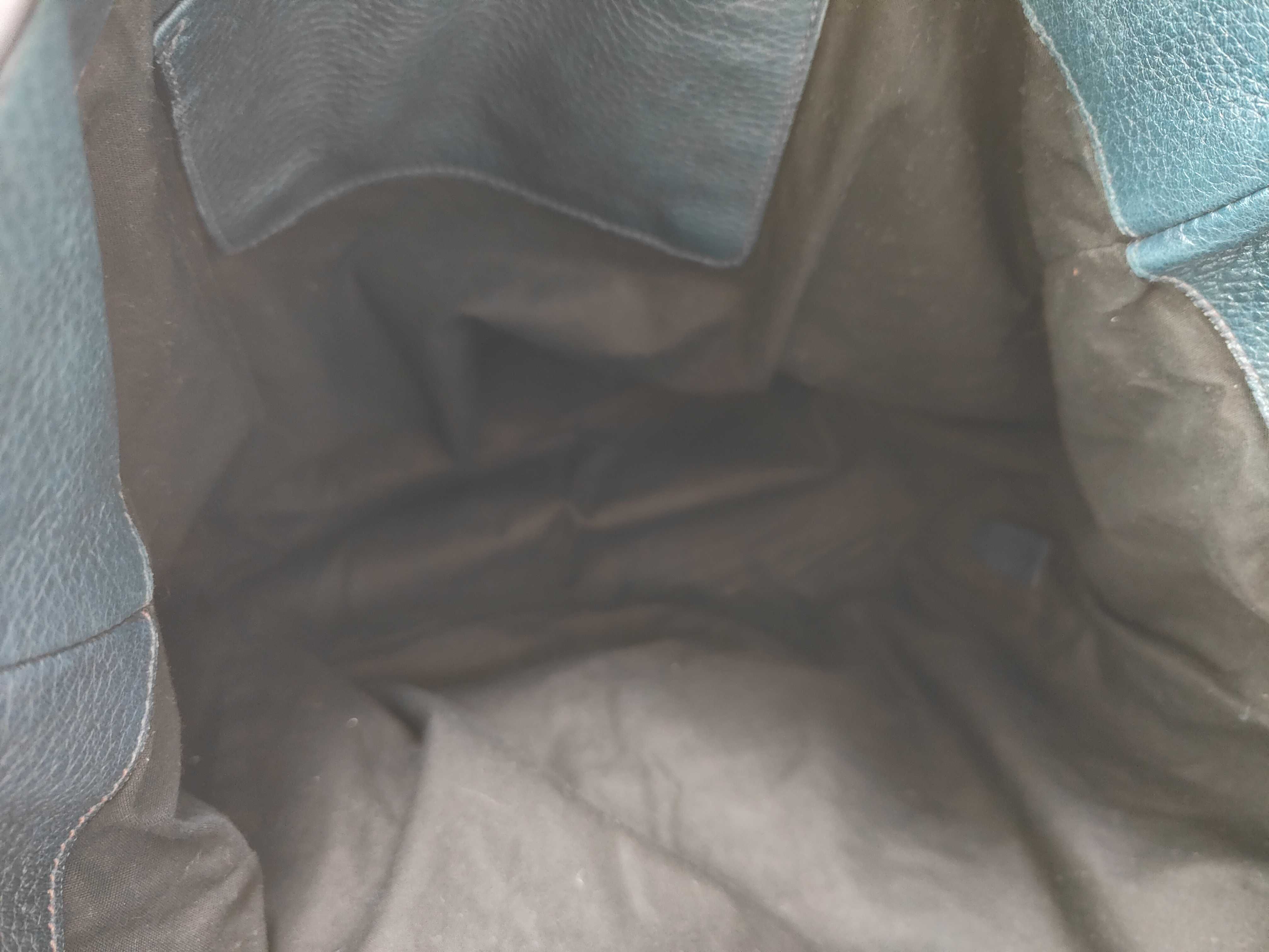 Vitello Daino Leather Tote Bag — view 9