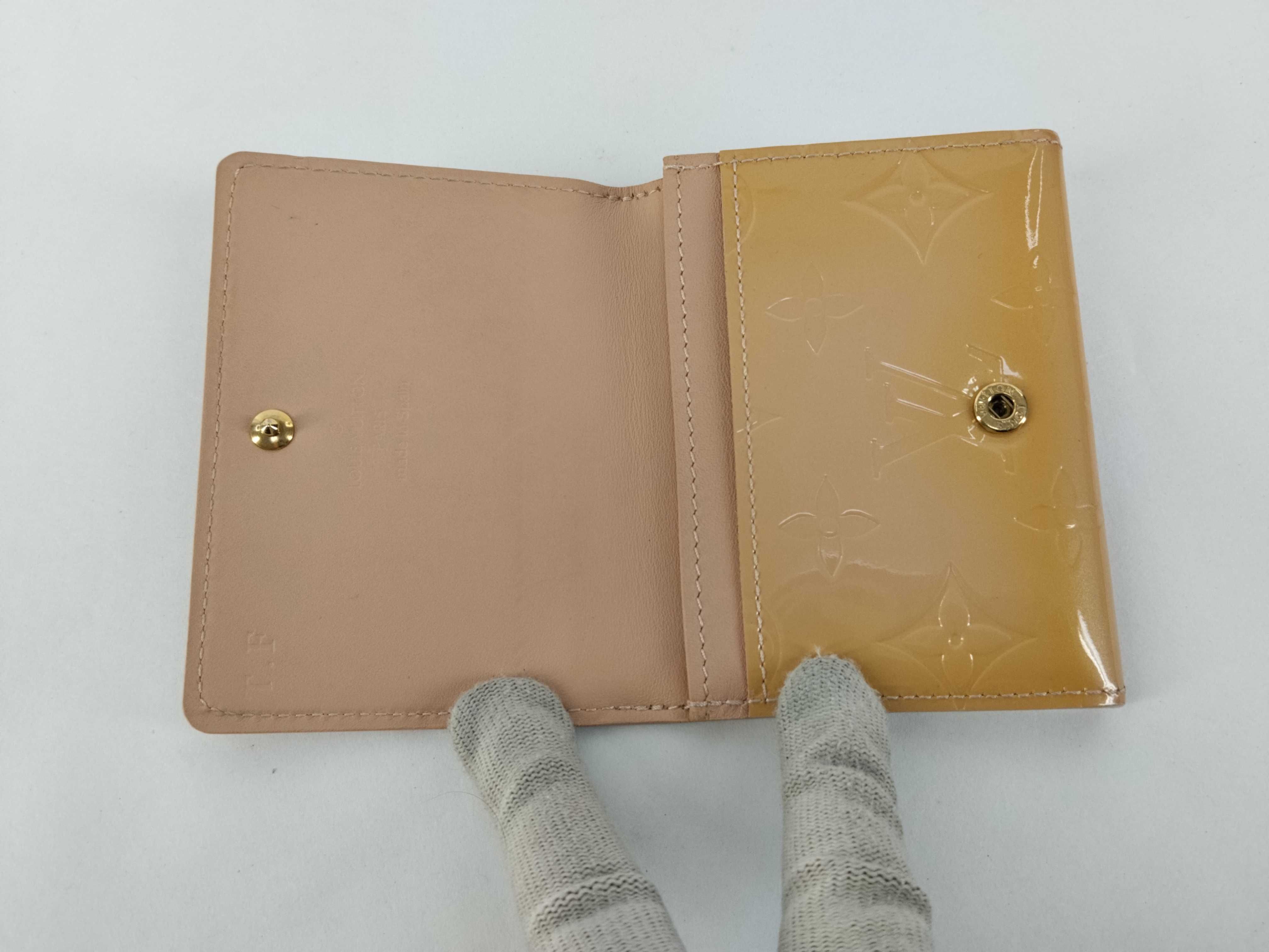 Monogram Vernis Envelope Carte Visite M91407 Rose Florentine Beige Patent Leather Card Case Business Card Holder Card Case — view 9