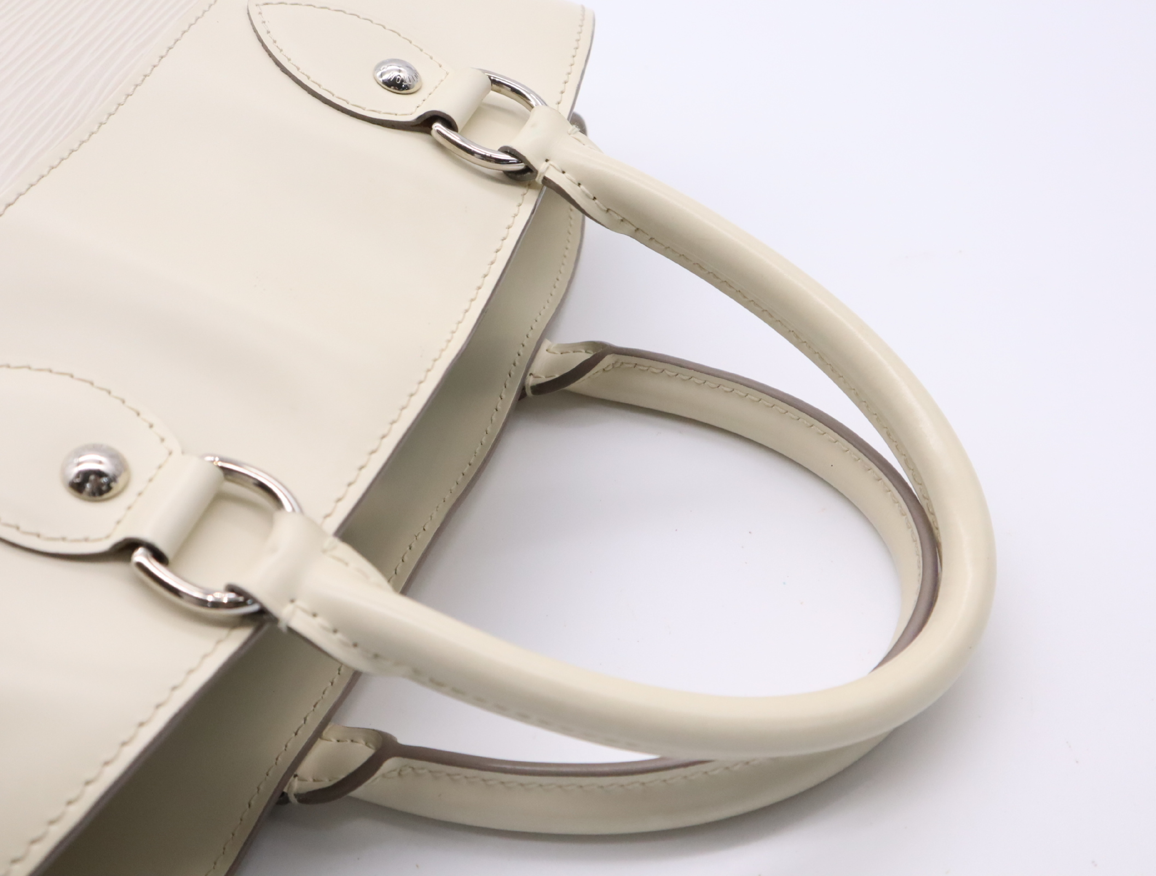 M5926J Epi Passy Ivoire Handbag — view 12
