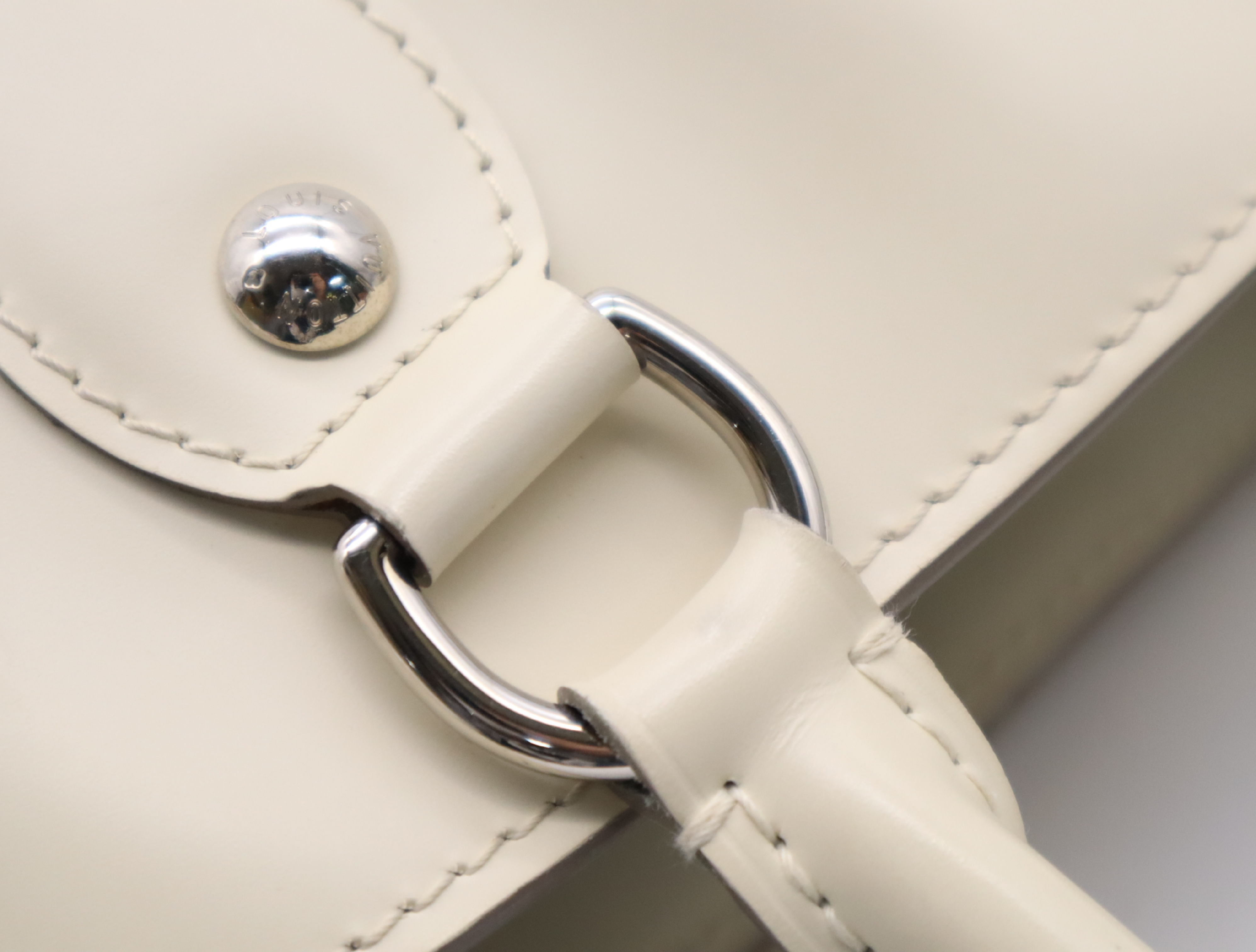 M5926J Epi Passy Ivoire Handbag — view 9