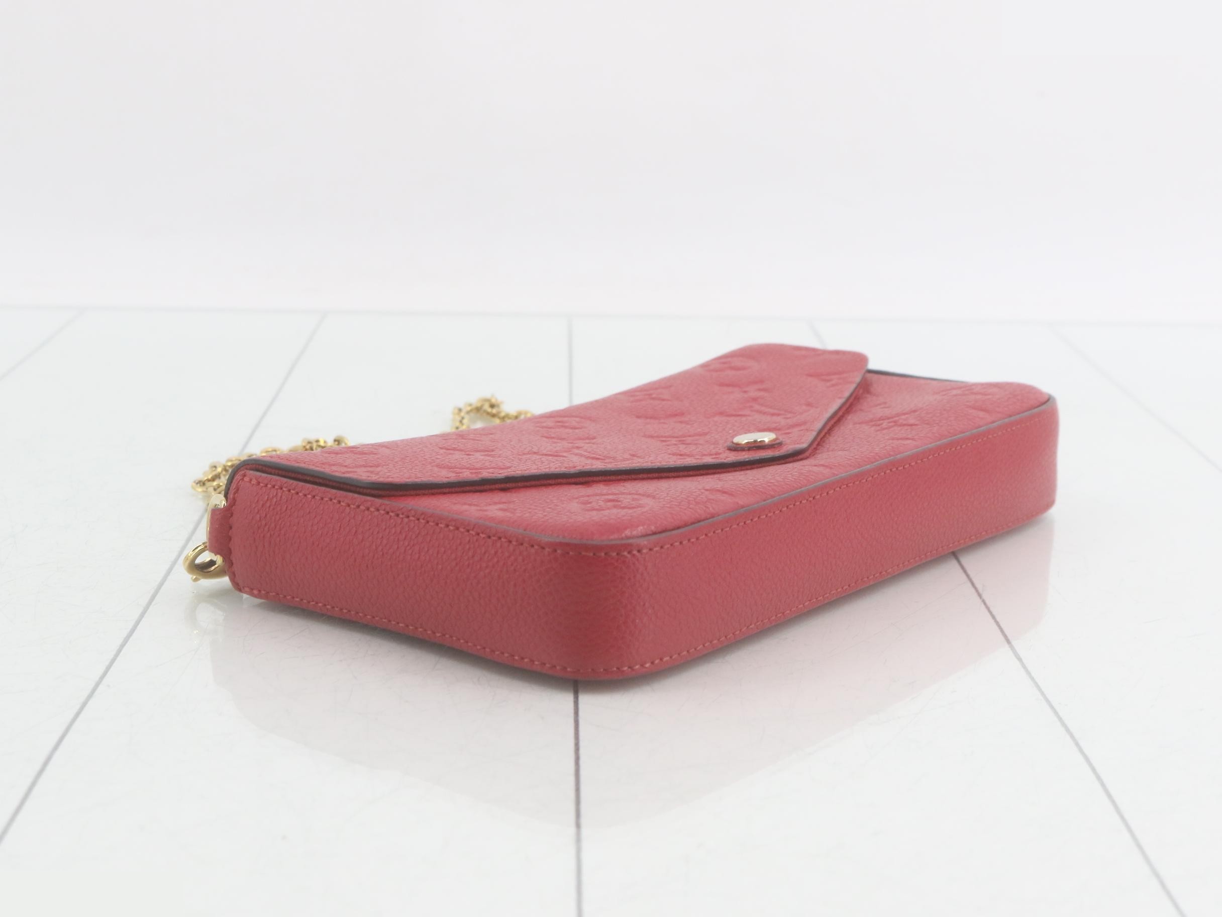 Red shoulder bag — view 5