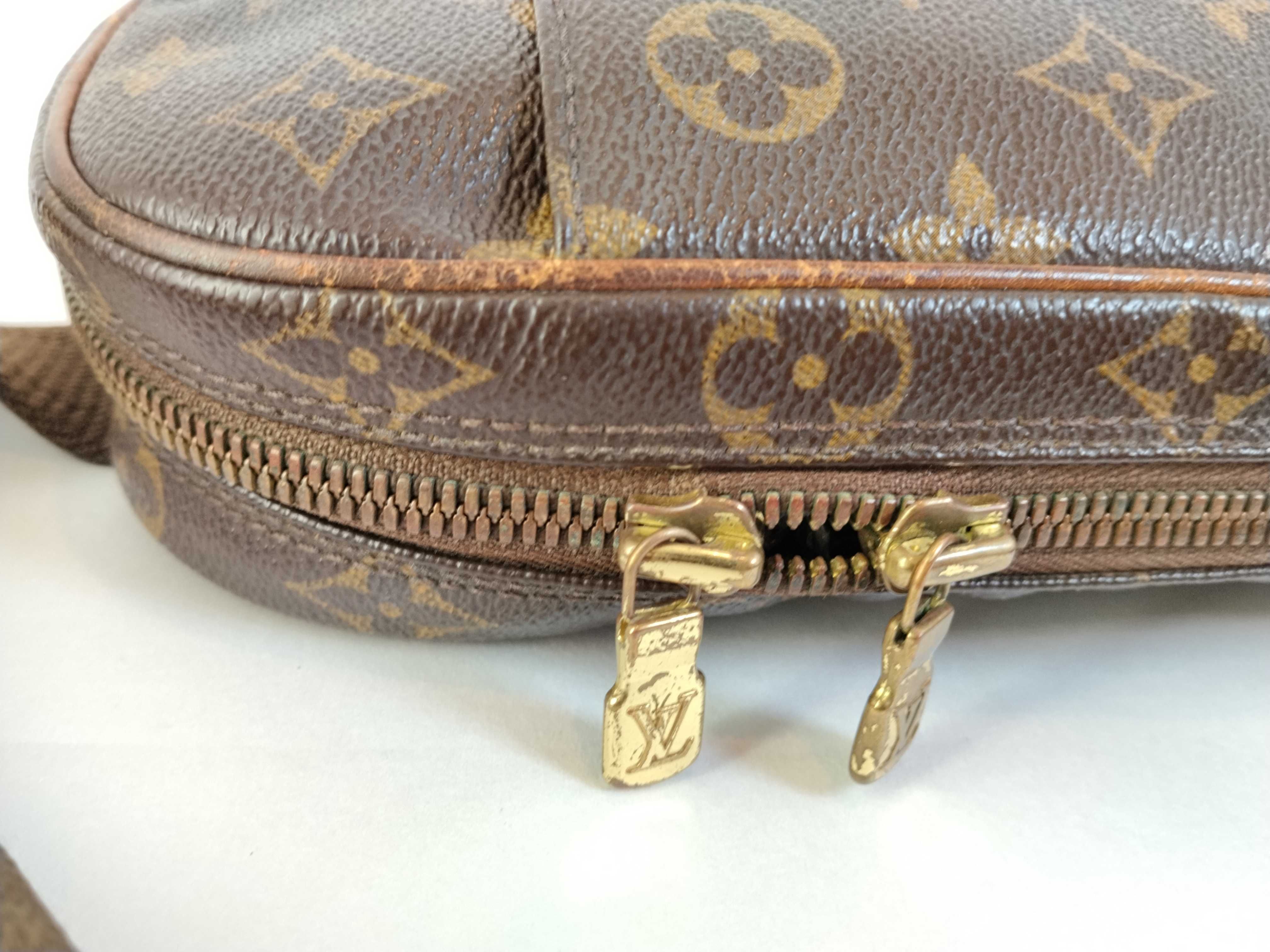 Monogram Pochette Gange M51870 CA0014 Shoulder Bag — view 9
