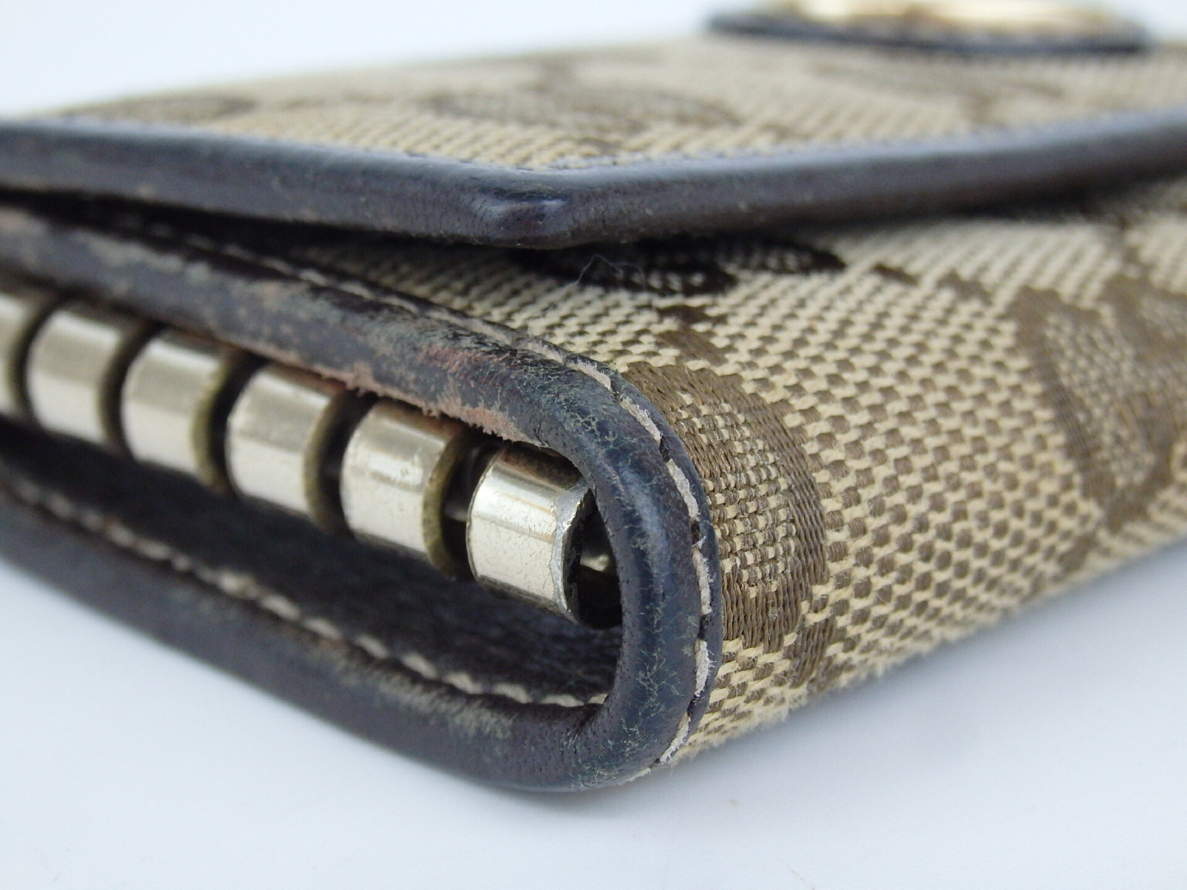 GG Canvas 6-Key Case — view 3