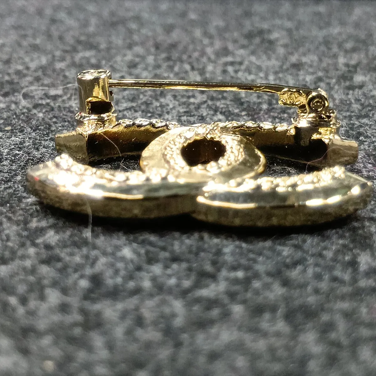 Coco Mark A22B Brooch, GP x Rhinestone, Gold, — view 6