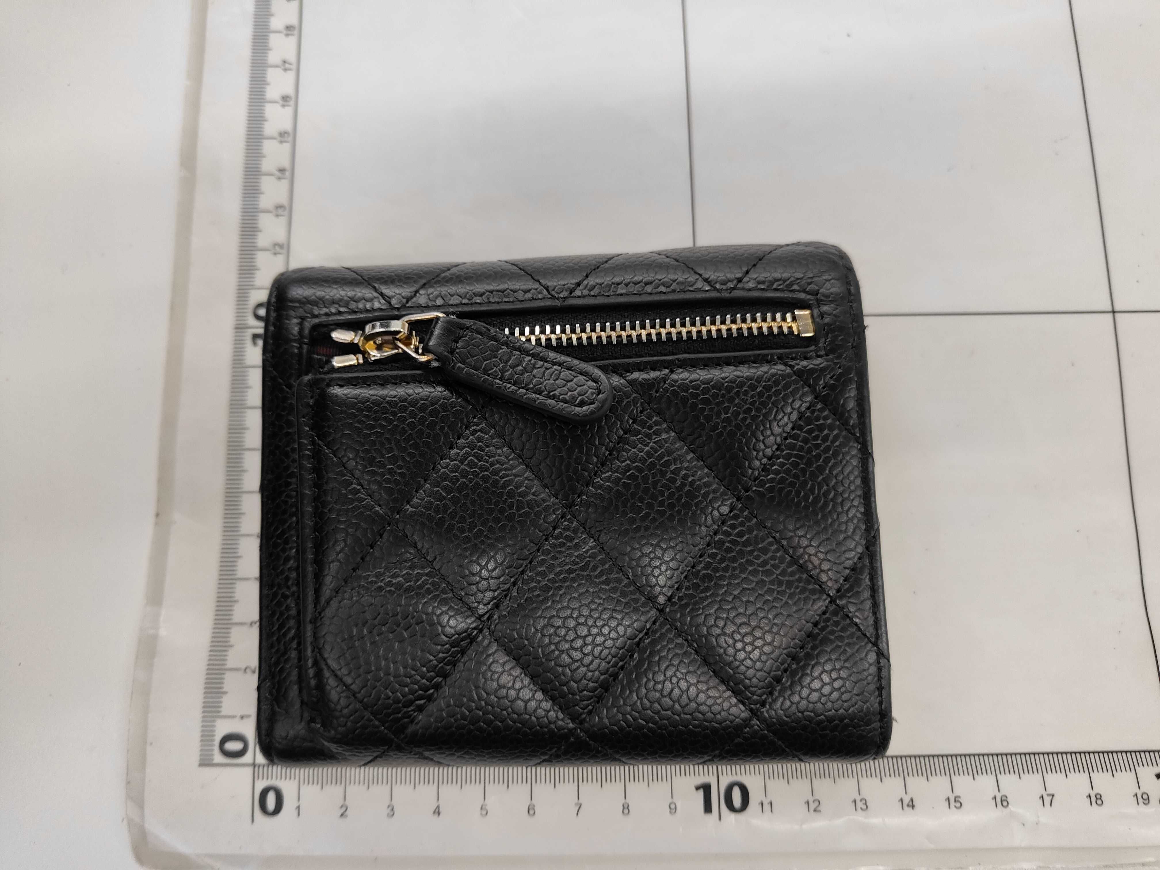 Classic Small Flap Wallet AP0231 — view 2