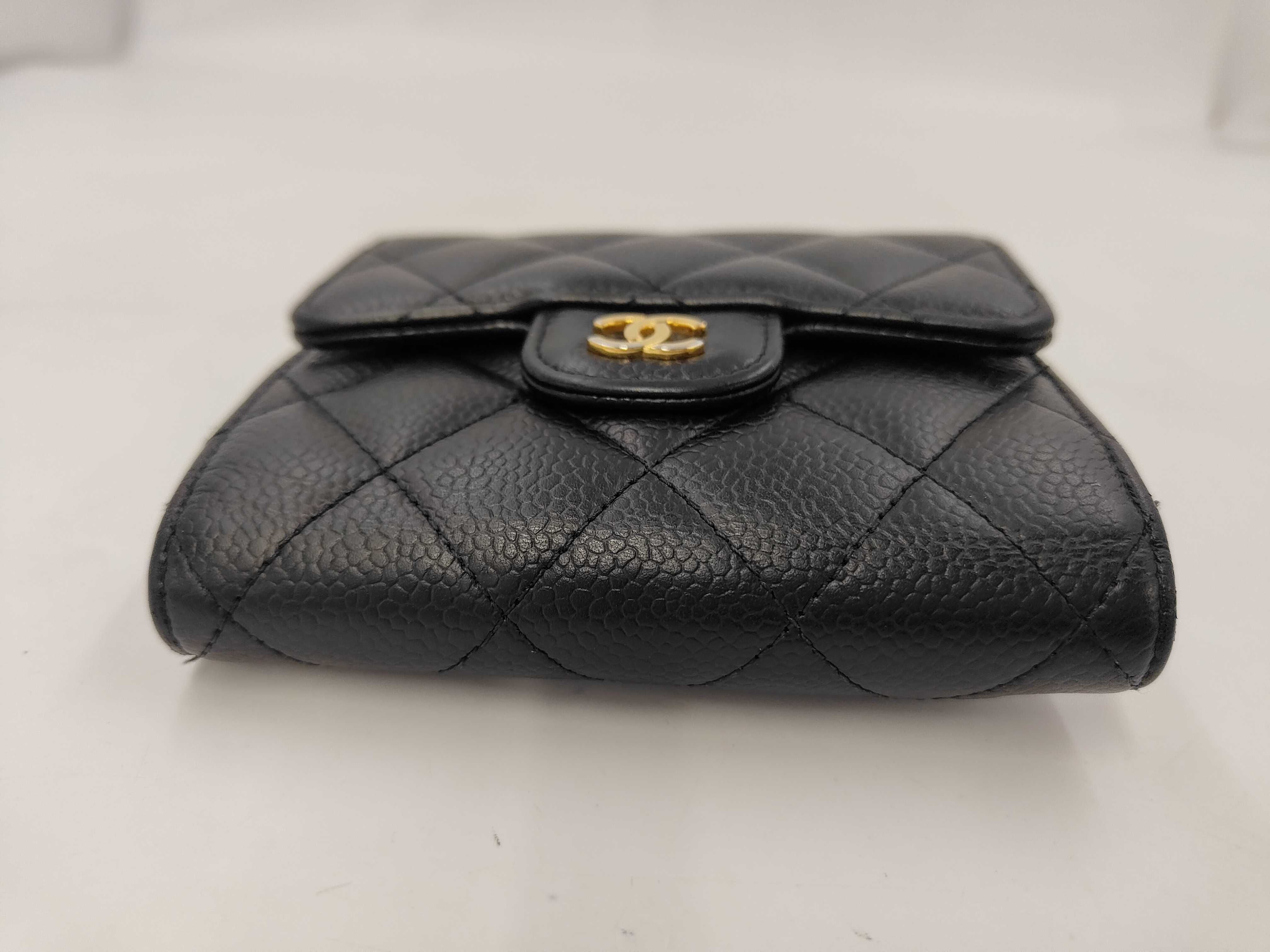 Classic Small Flap Wallet AP0231 — view 3