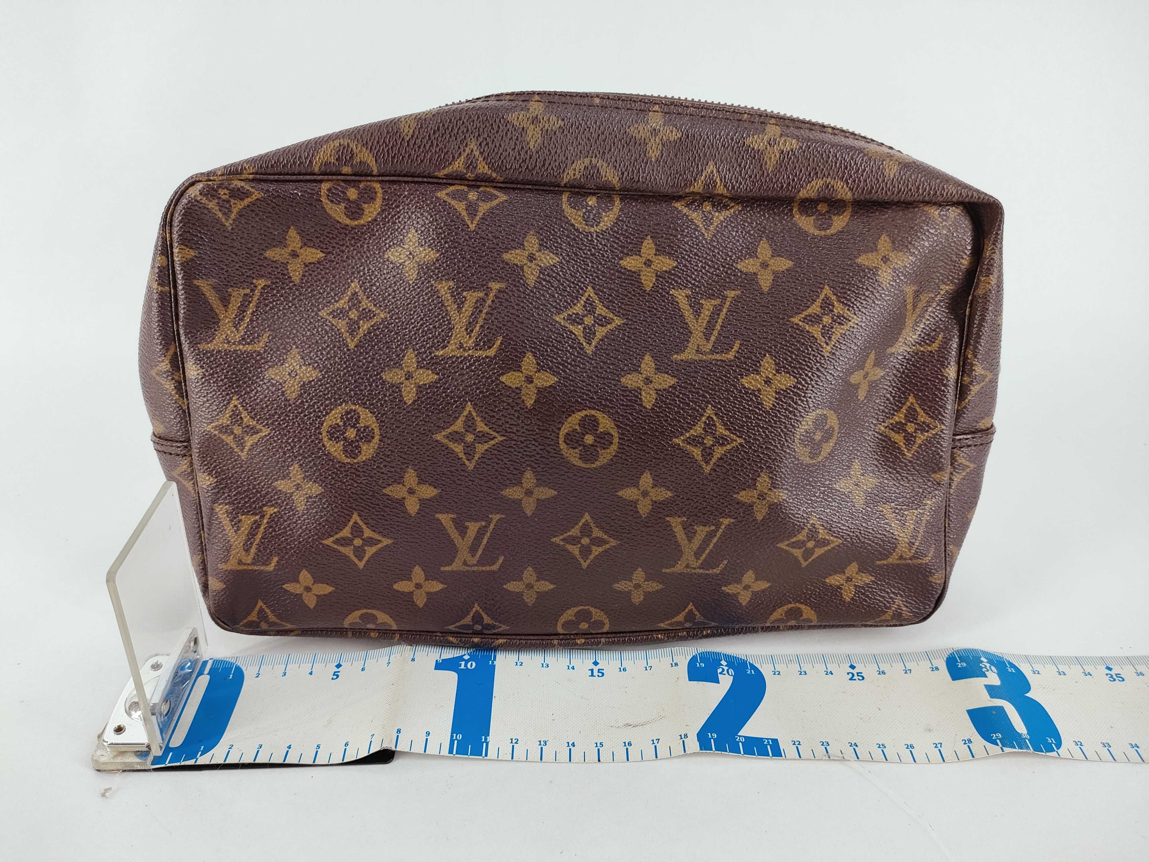 Monogram Louis Vuitton Trousses Toilette 28 Monogram M47522 Pouch — view 2