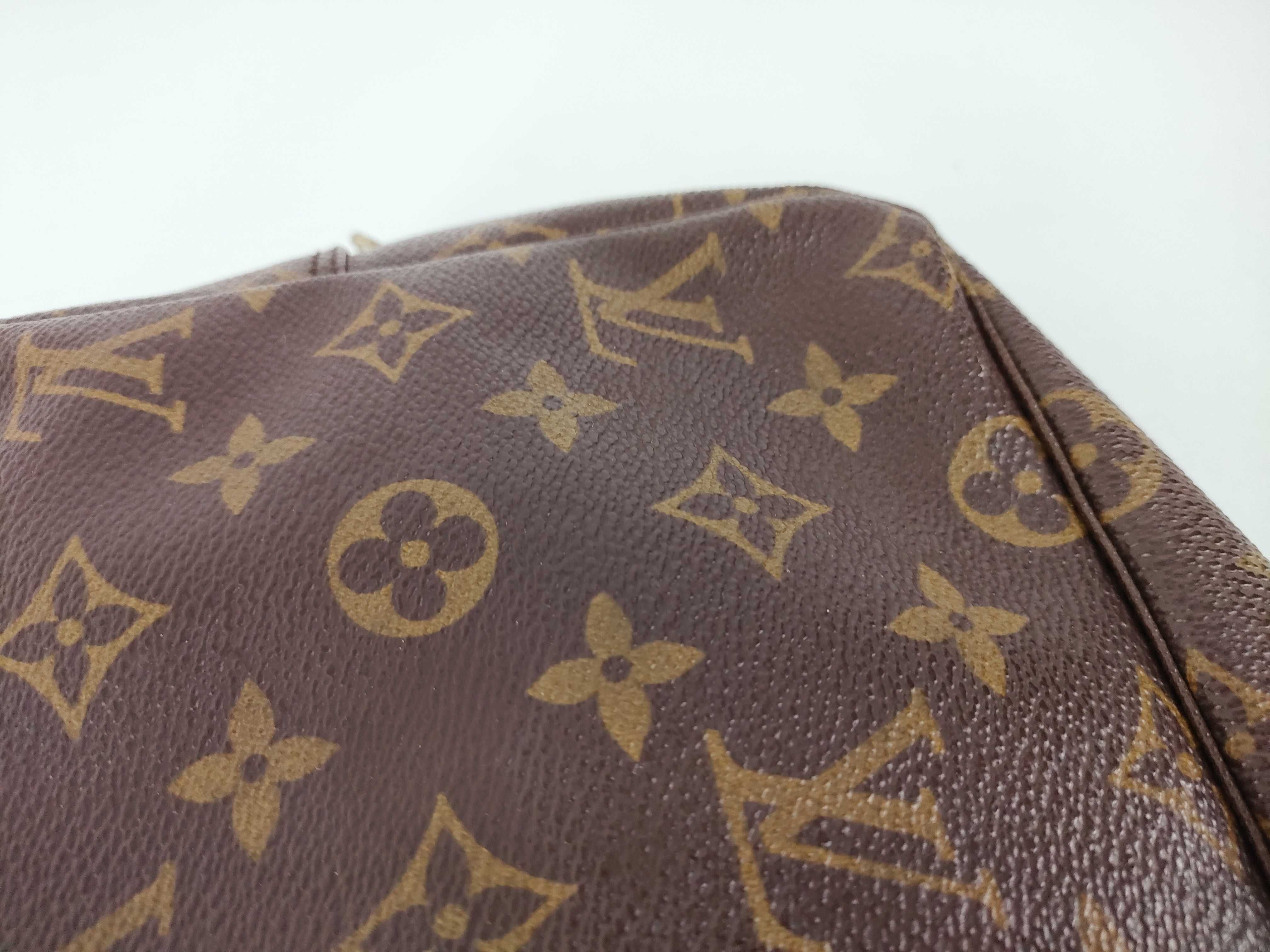 Monogram Louis Vuitton Trousses Toilette 28 Monogram M47522 Pouch — view 12