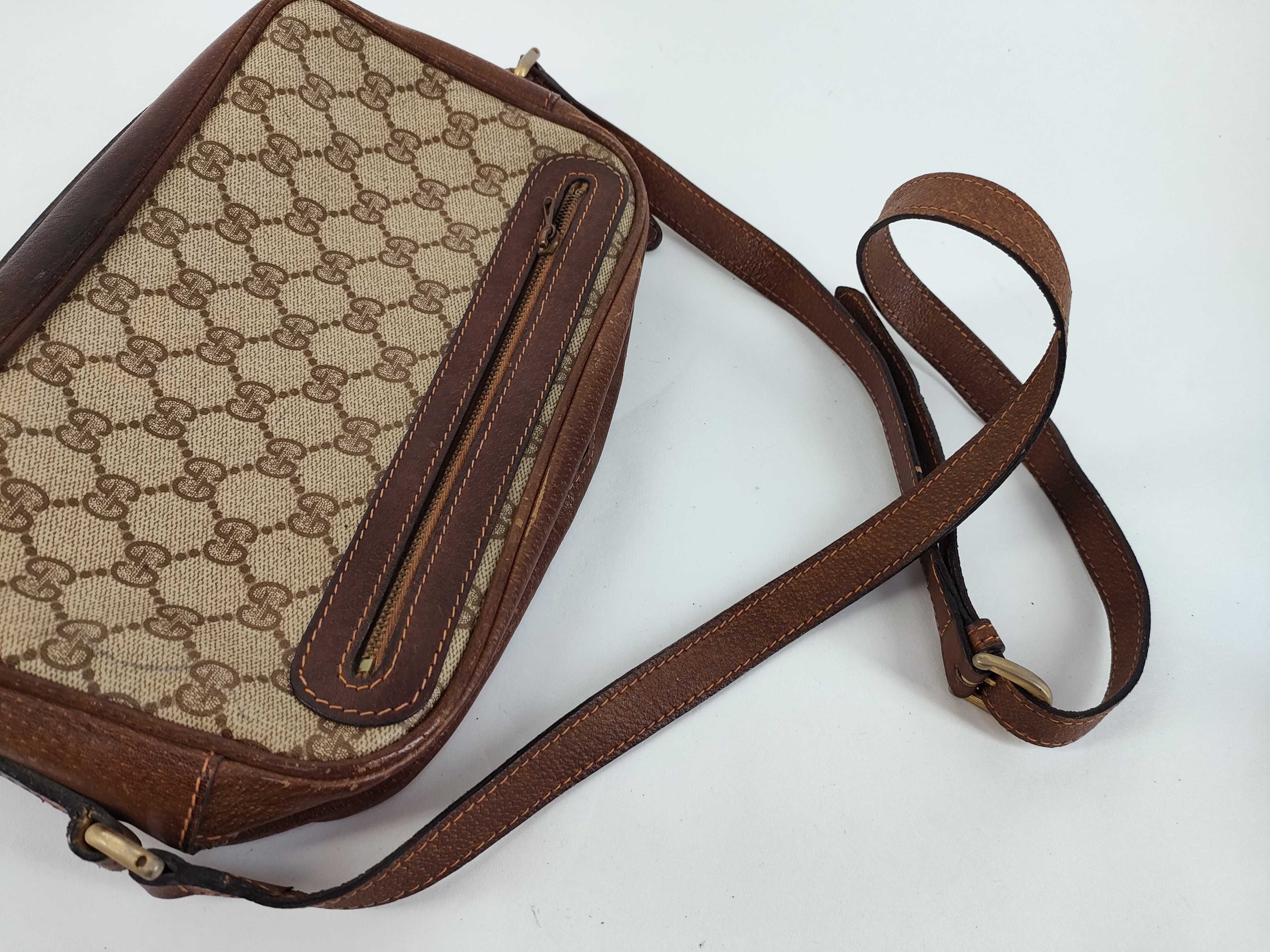 GG Supreme Shoulder Bag with Strap — view 3