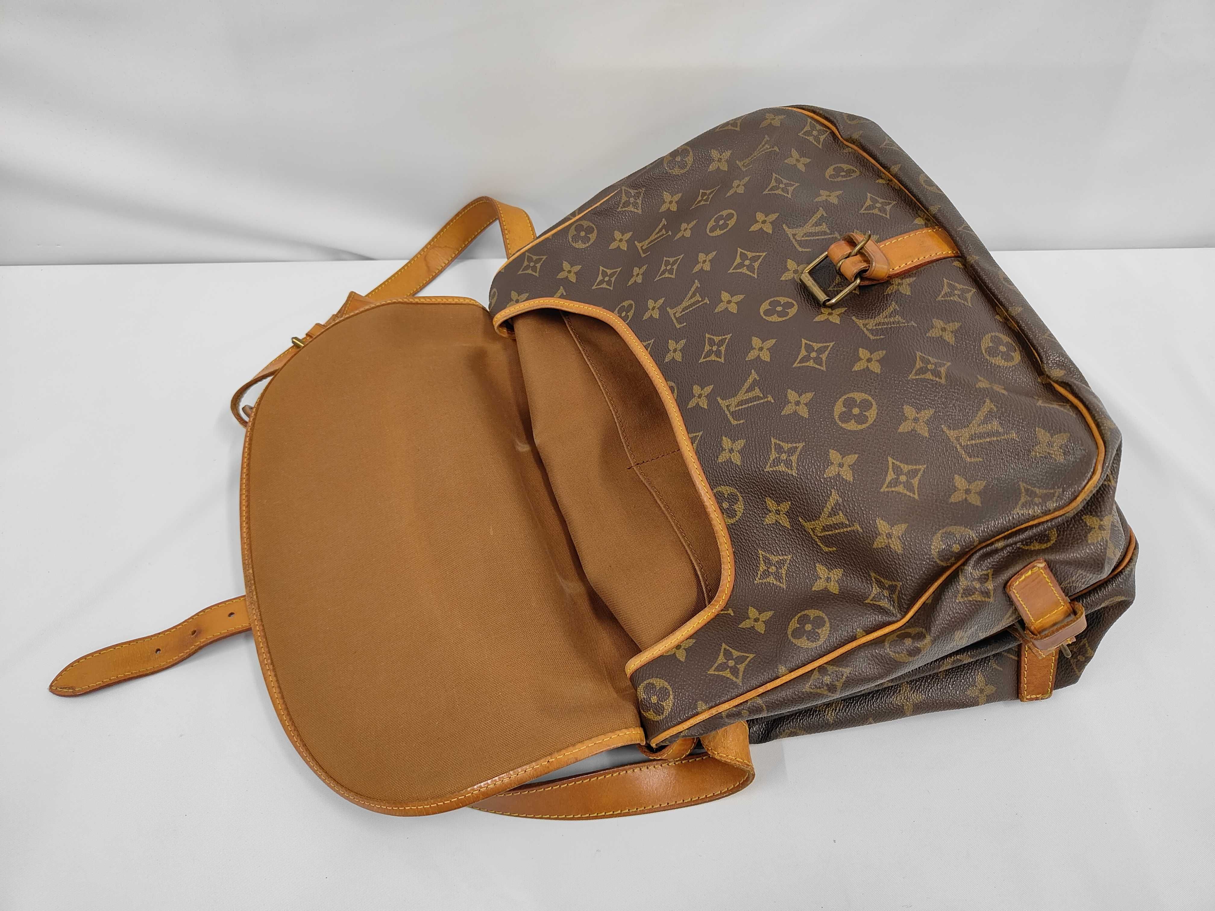 LV Monogram Saumur 35 Shoulder Bag M42254 Shoulder Bag — view 12