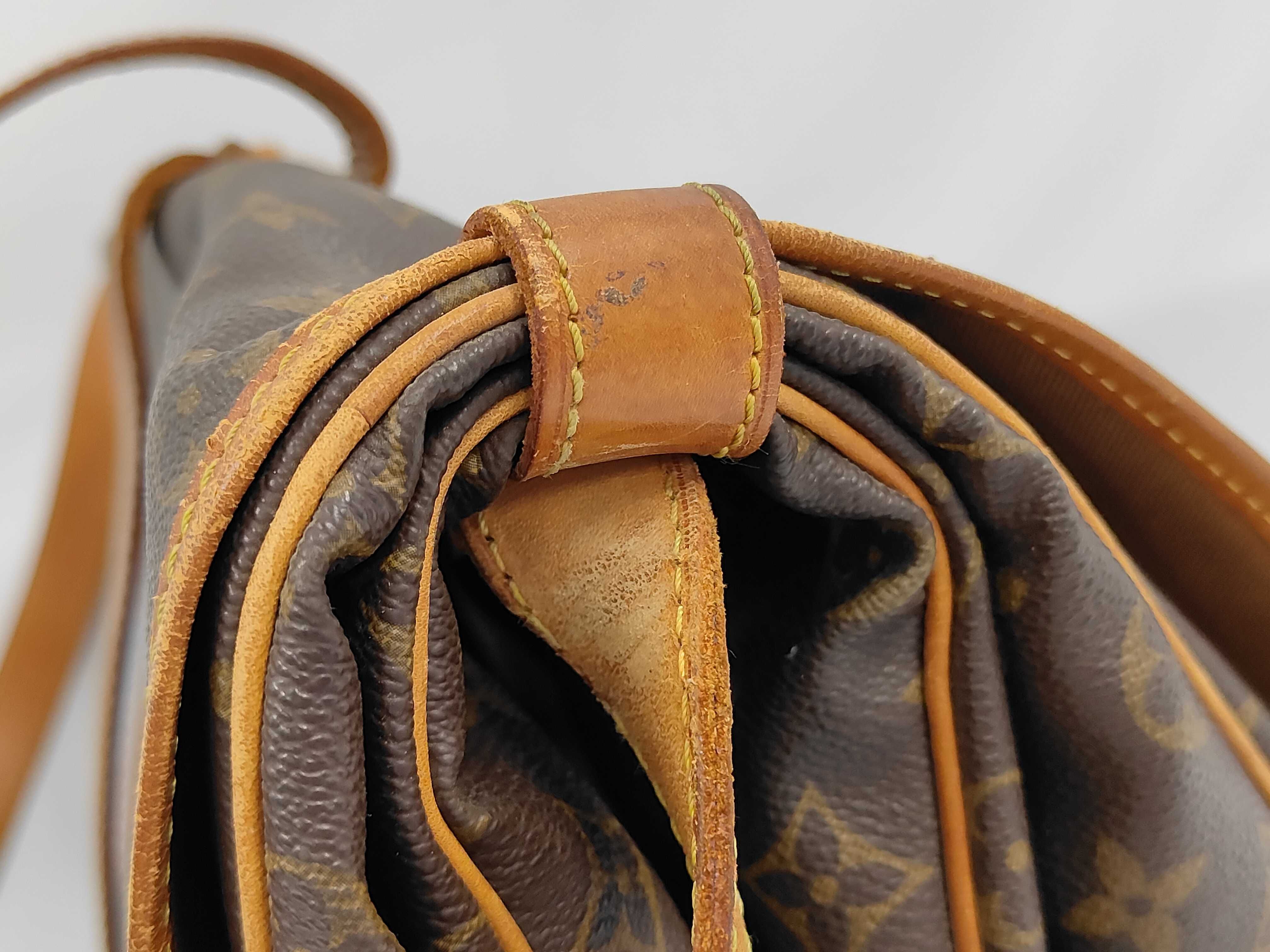 LV Monogram Saumur 35 Shoulder Bag M42254 Shoulder Bag — view 6